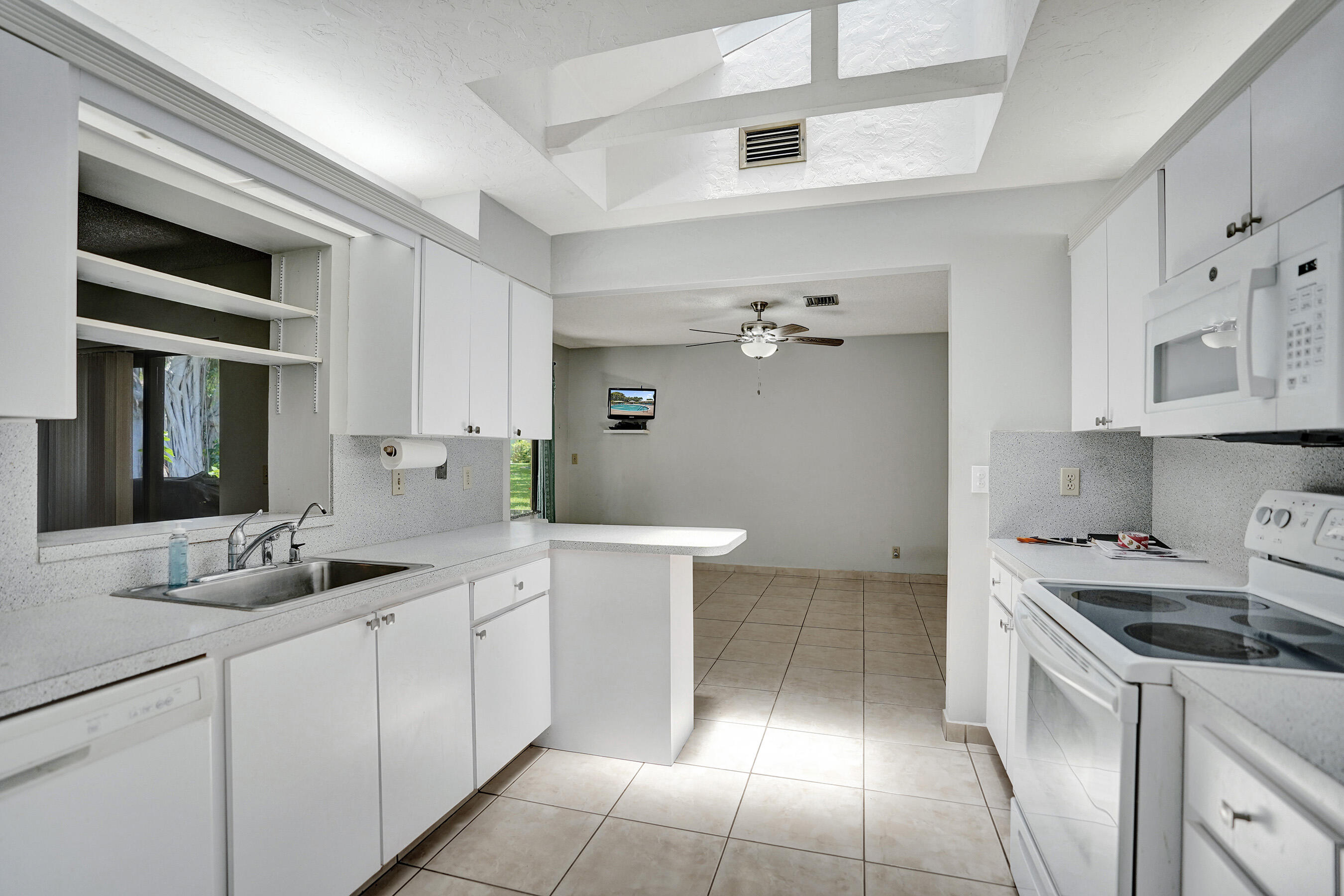 738 NW 24TH Avenue