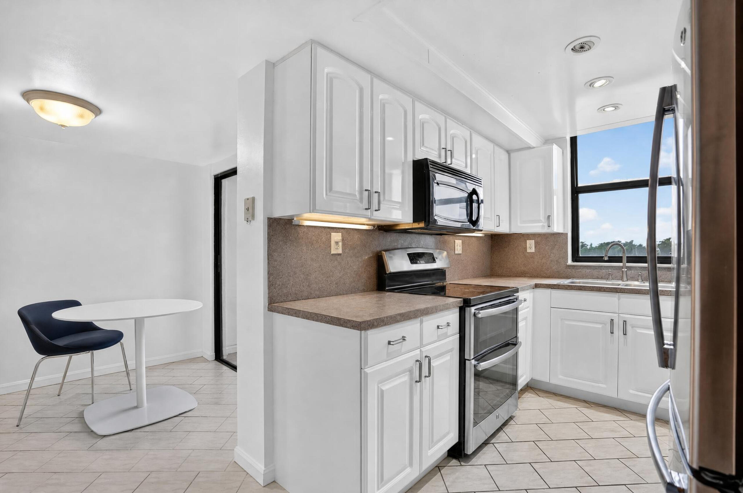 6463 La Costa Drive 402