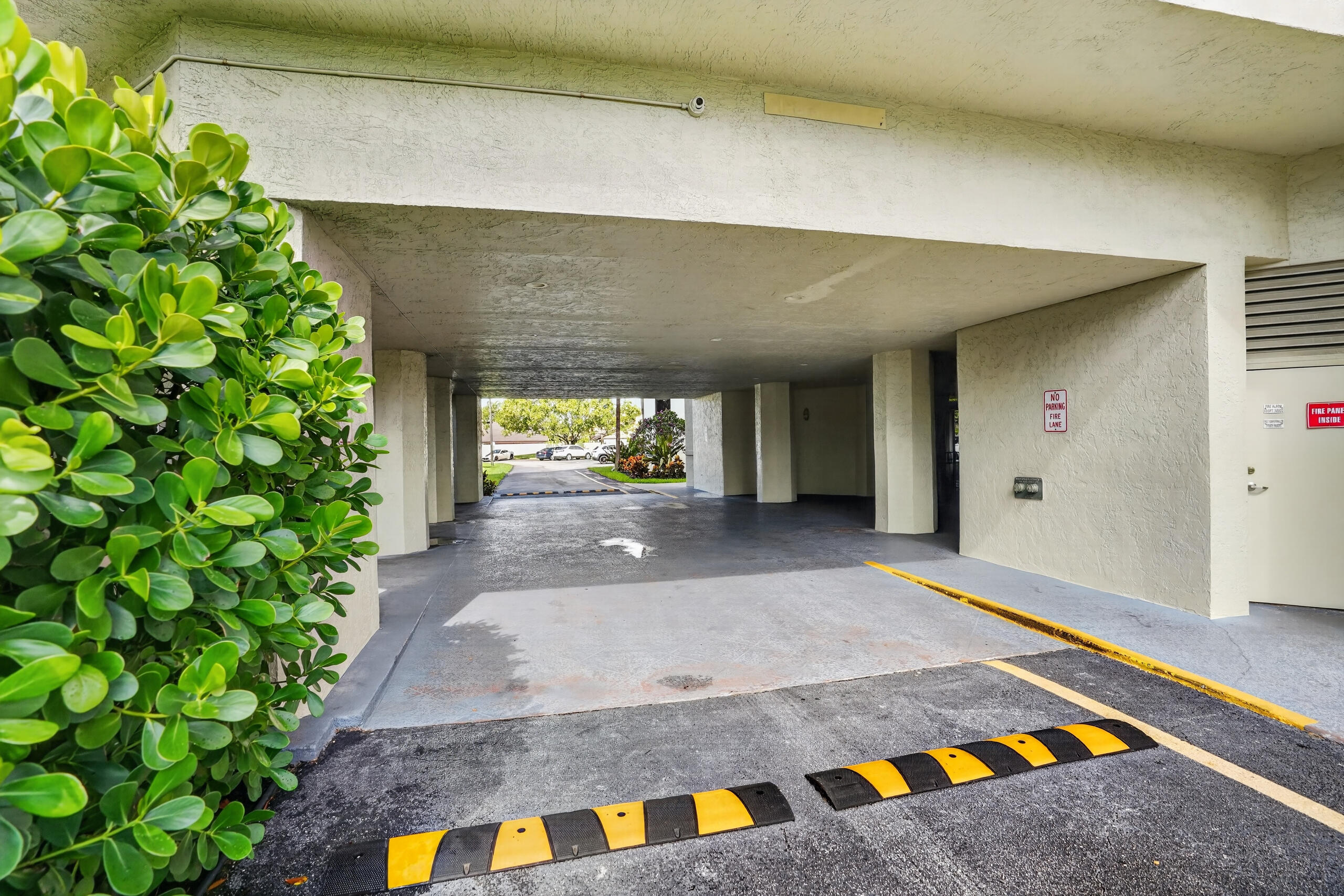 6463 La Costa Drive 402
