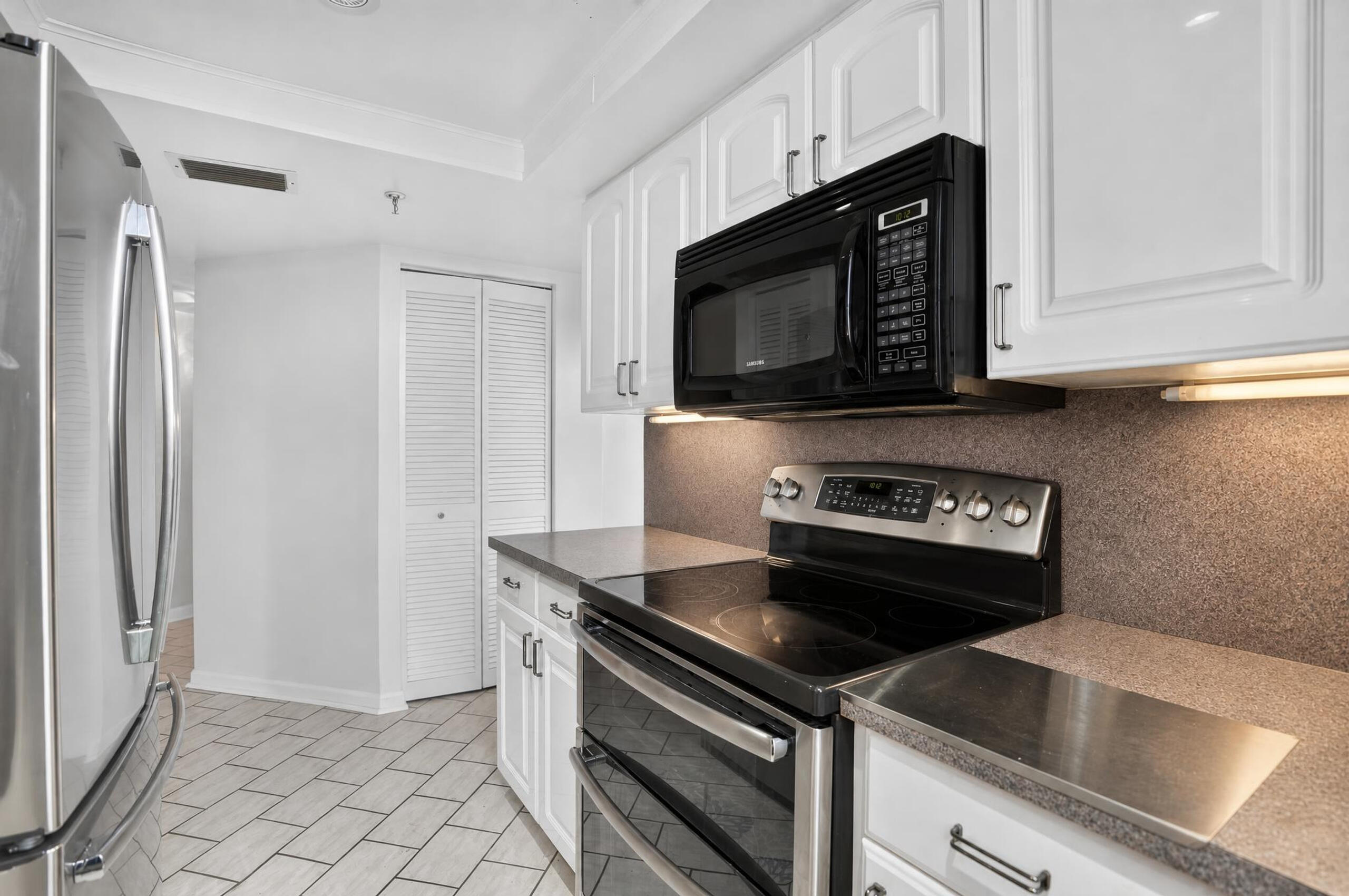 6463 La Costa Drive 402