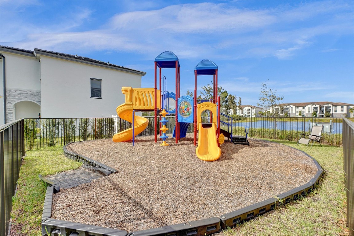 20313 NW 4th Ct 20313