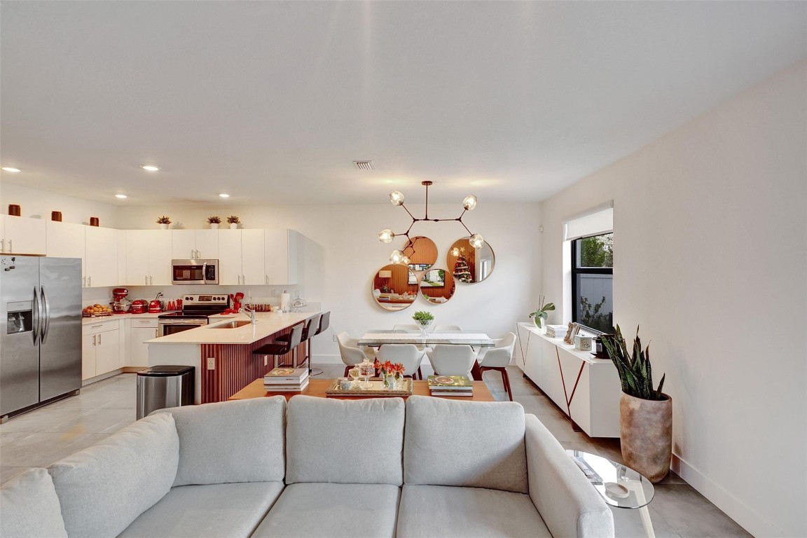 20313 NW 4th Ct 20313