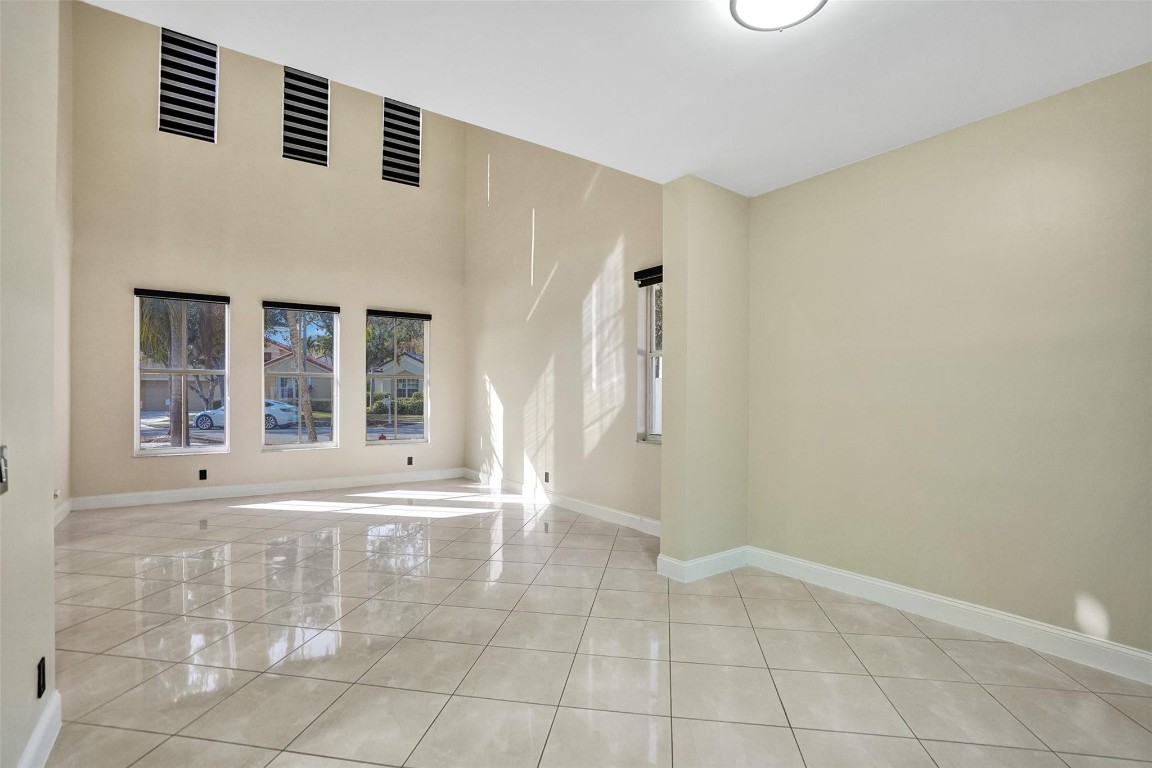 574 Slippery Rock Rd