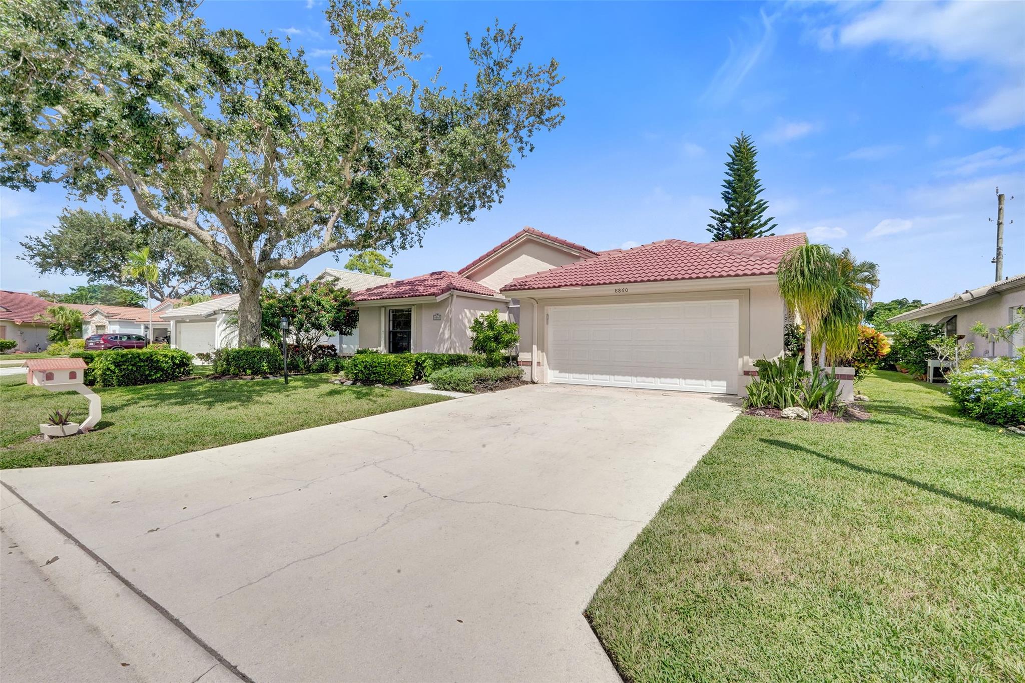 8860 Boatswain Dr