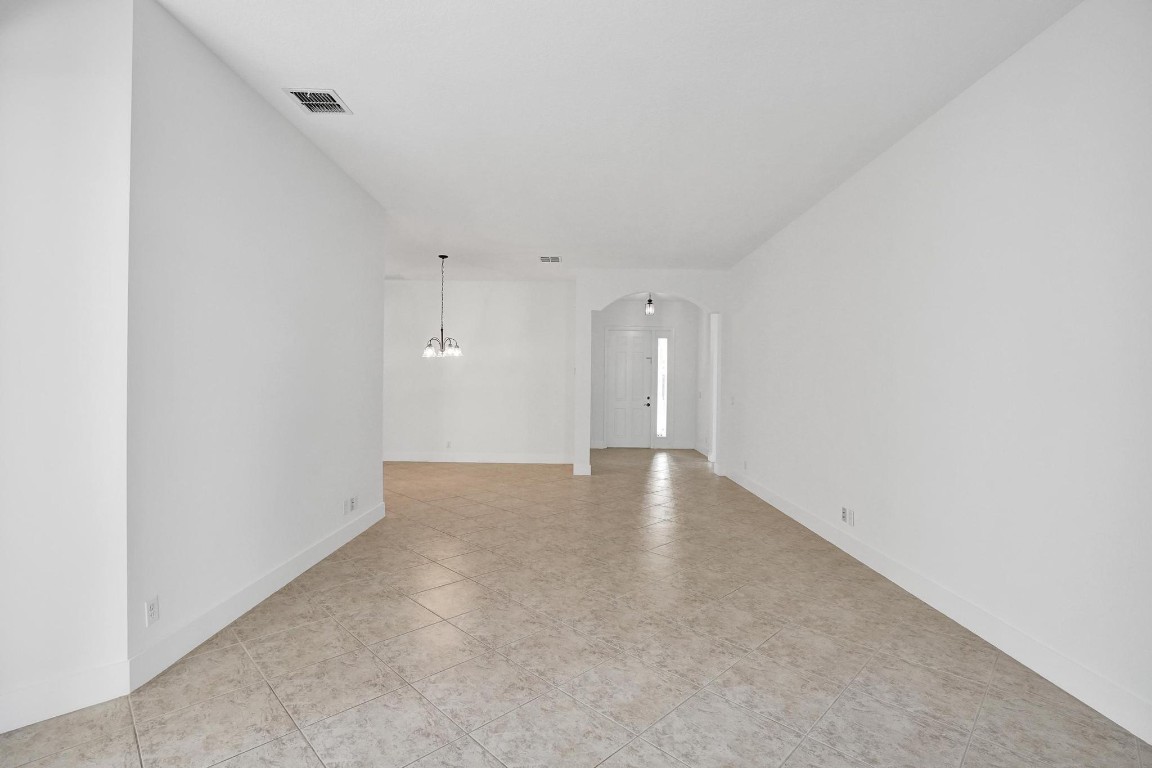 118 NW Pleasant Grove Way