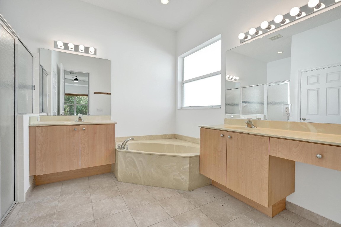 118 NW Pleasant Grove Way