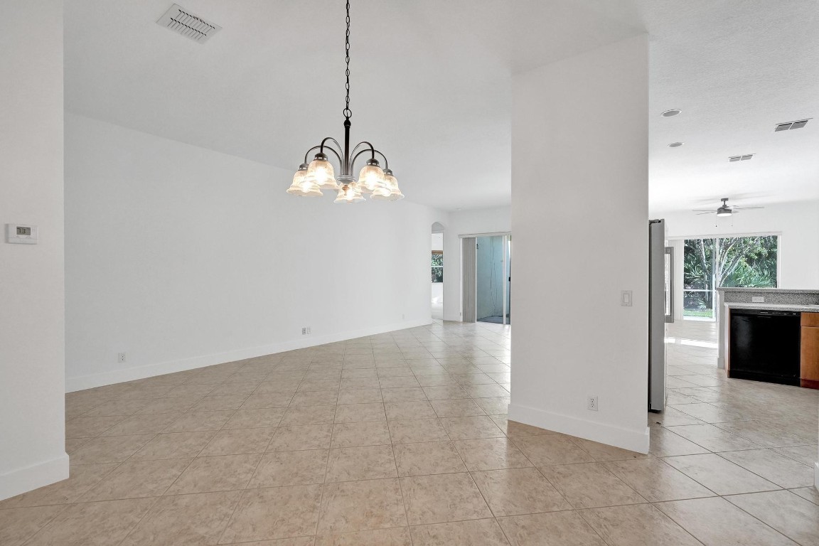 118 NW Pleasant Grove Way