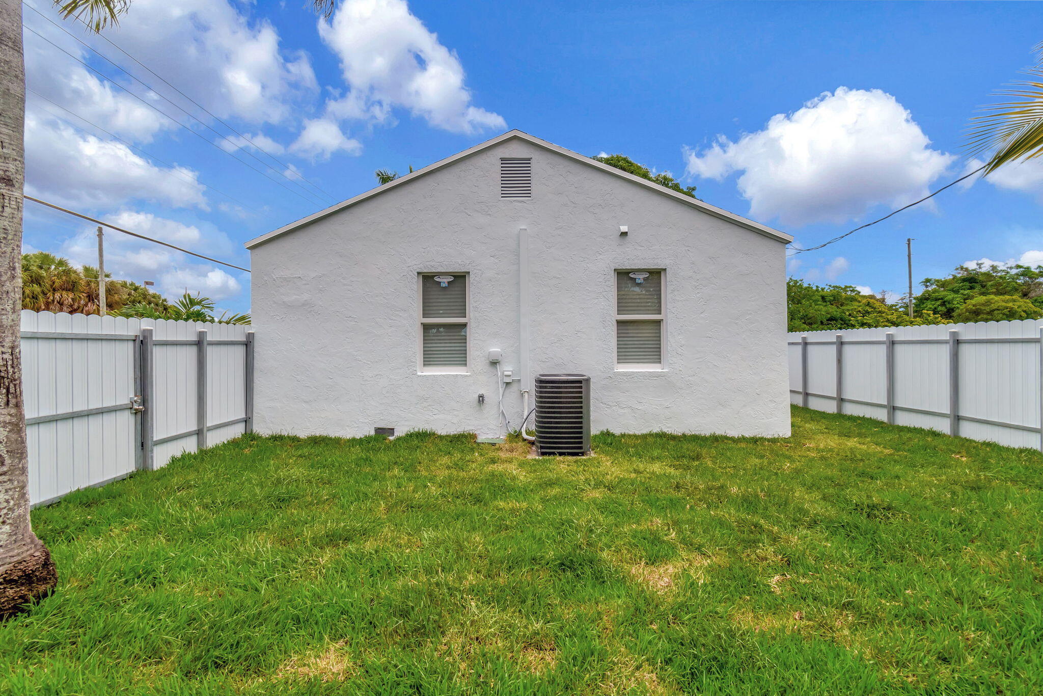 301 NW 8th Avenue
