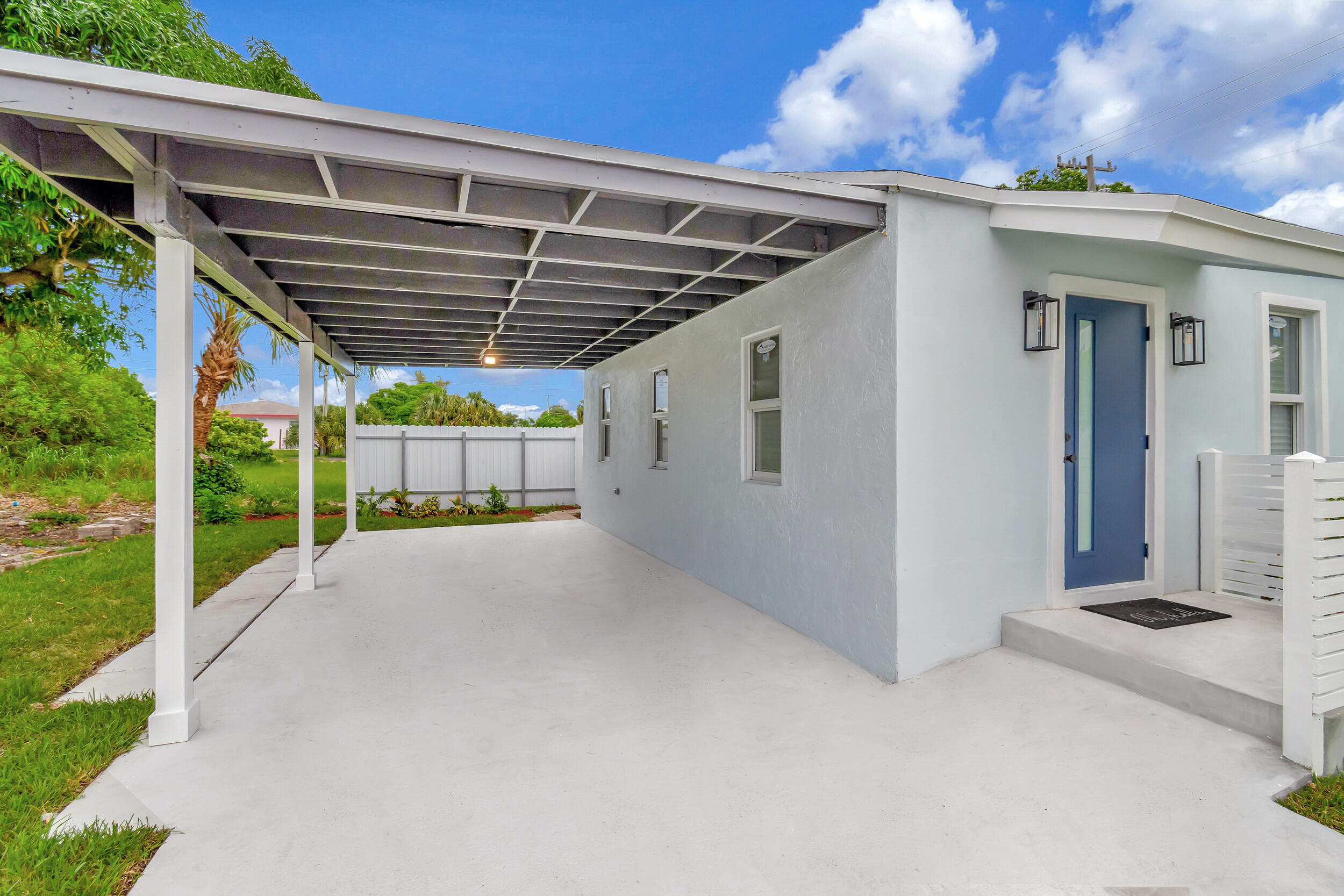 301 NW 8th Avenue