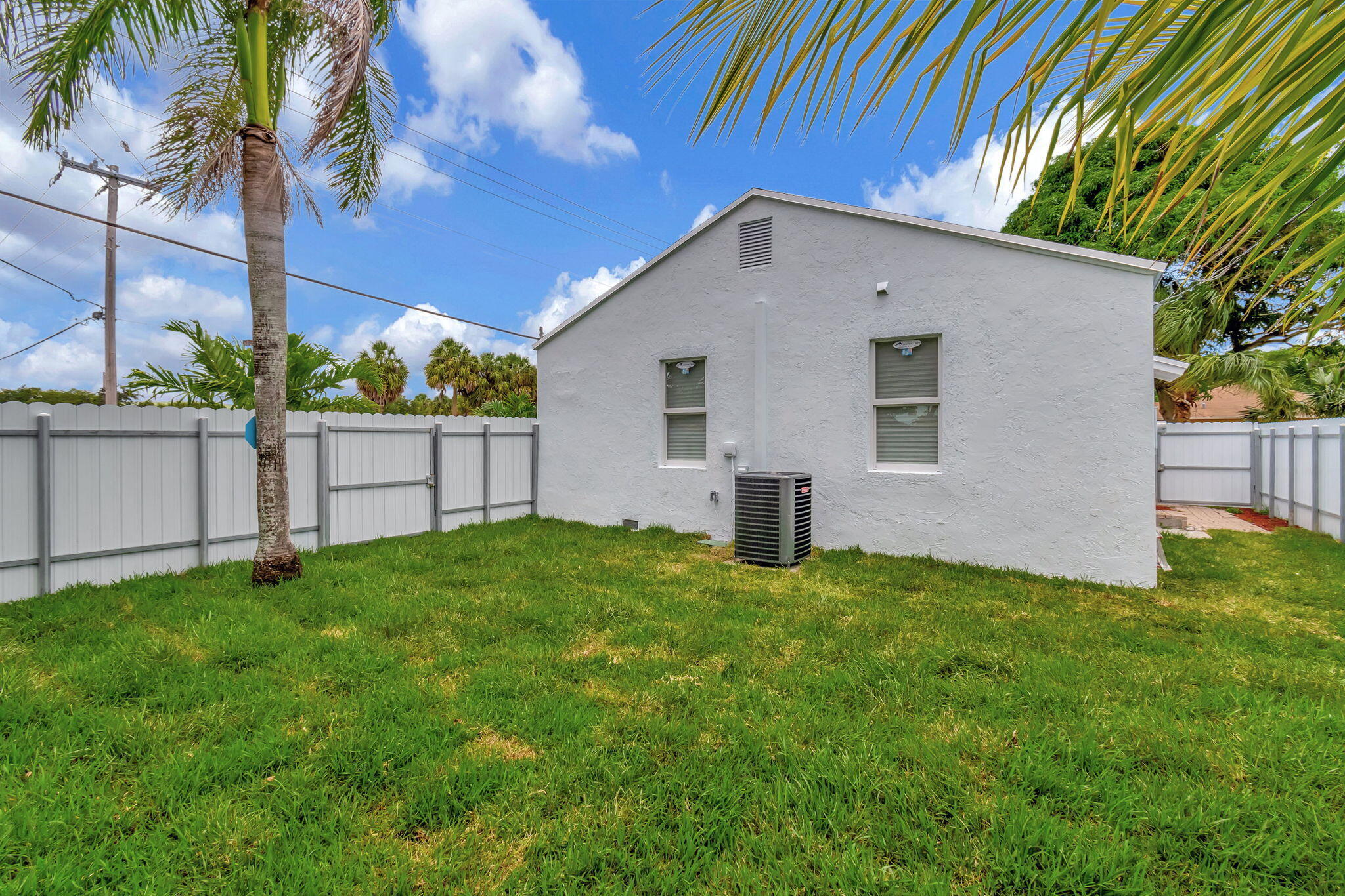 301 NW 8th Avenue