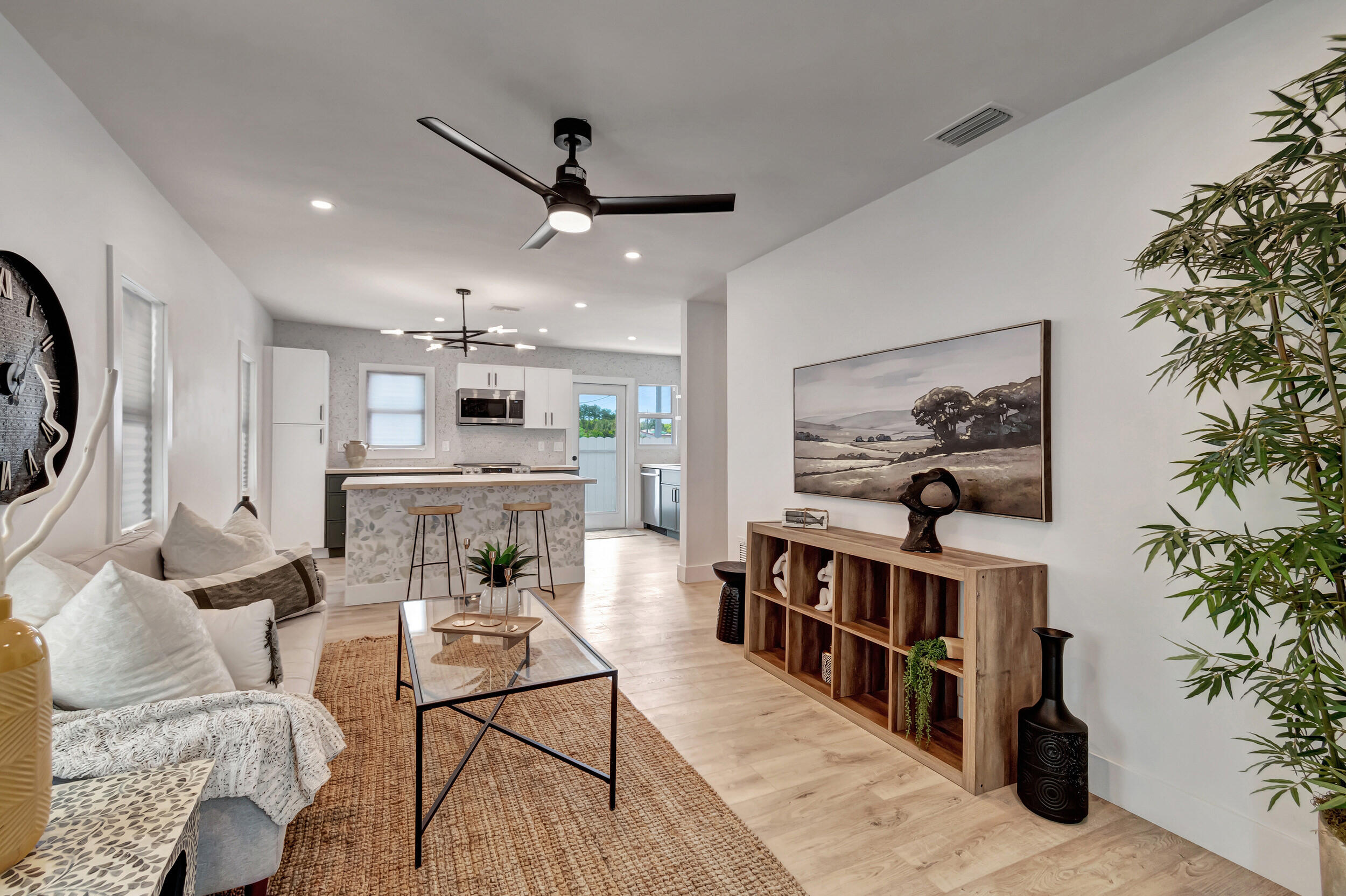301 NW 8th Avenue