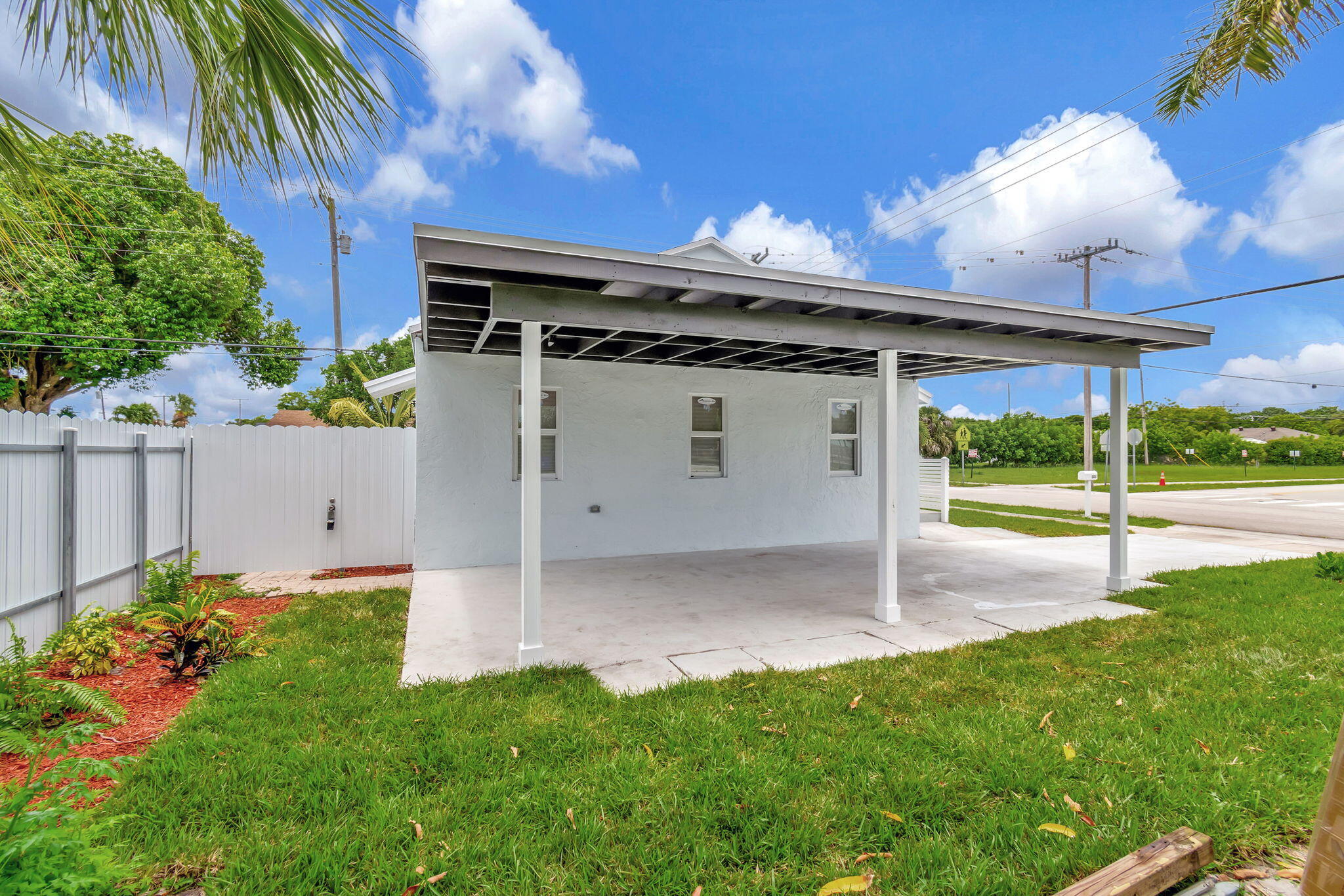 301 NW 8th Avenue