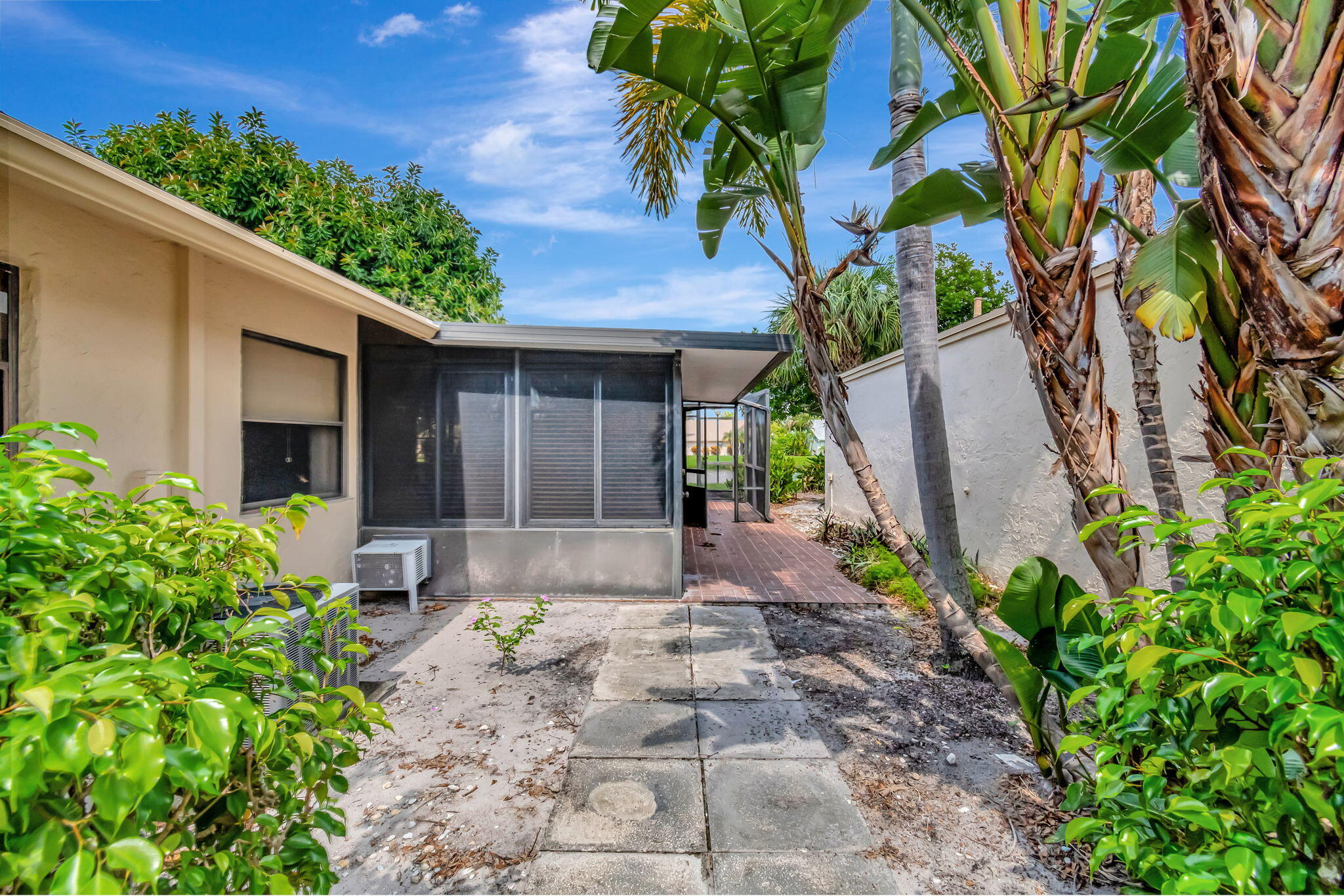 2501 NW 10th Street