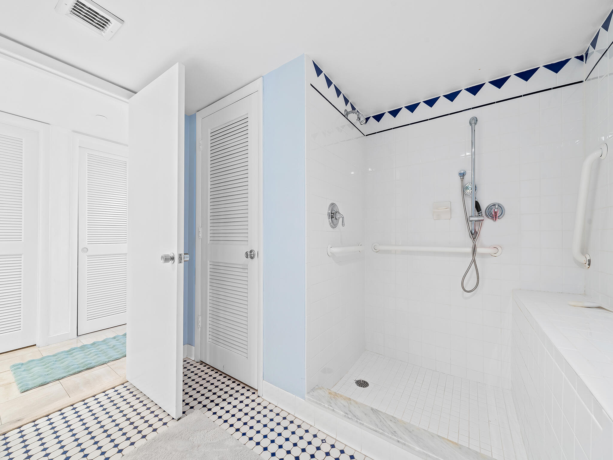 2727 S Ocean Boulevard 304