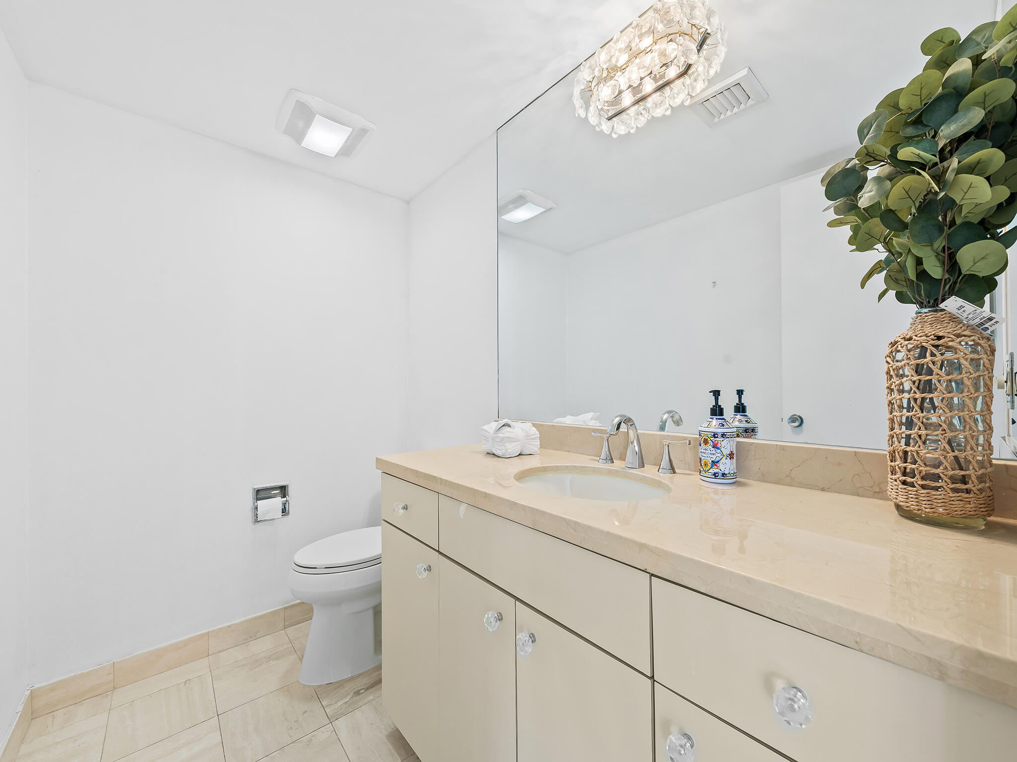 2727 S Ocean Boulevard 304