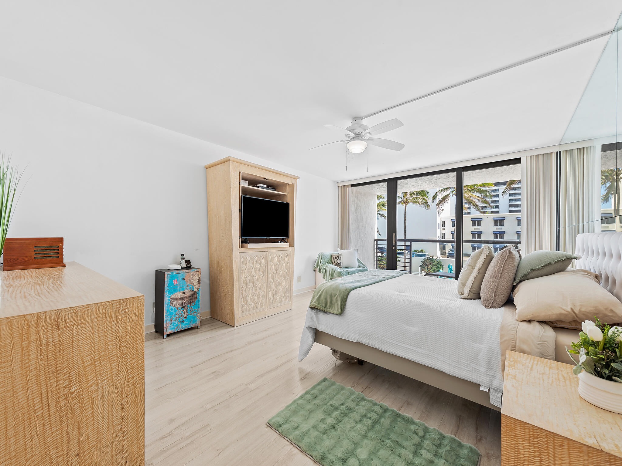 2727 S Ocean Boulevard 304
