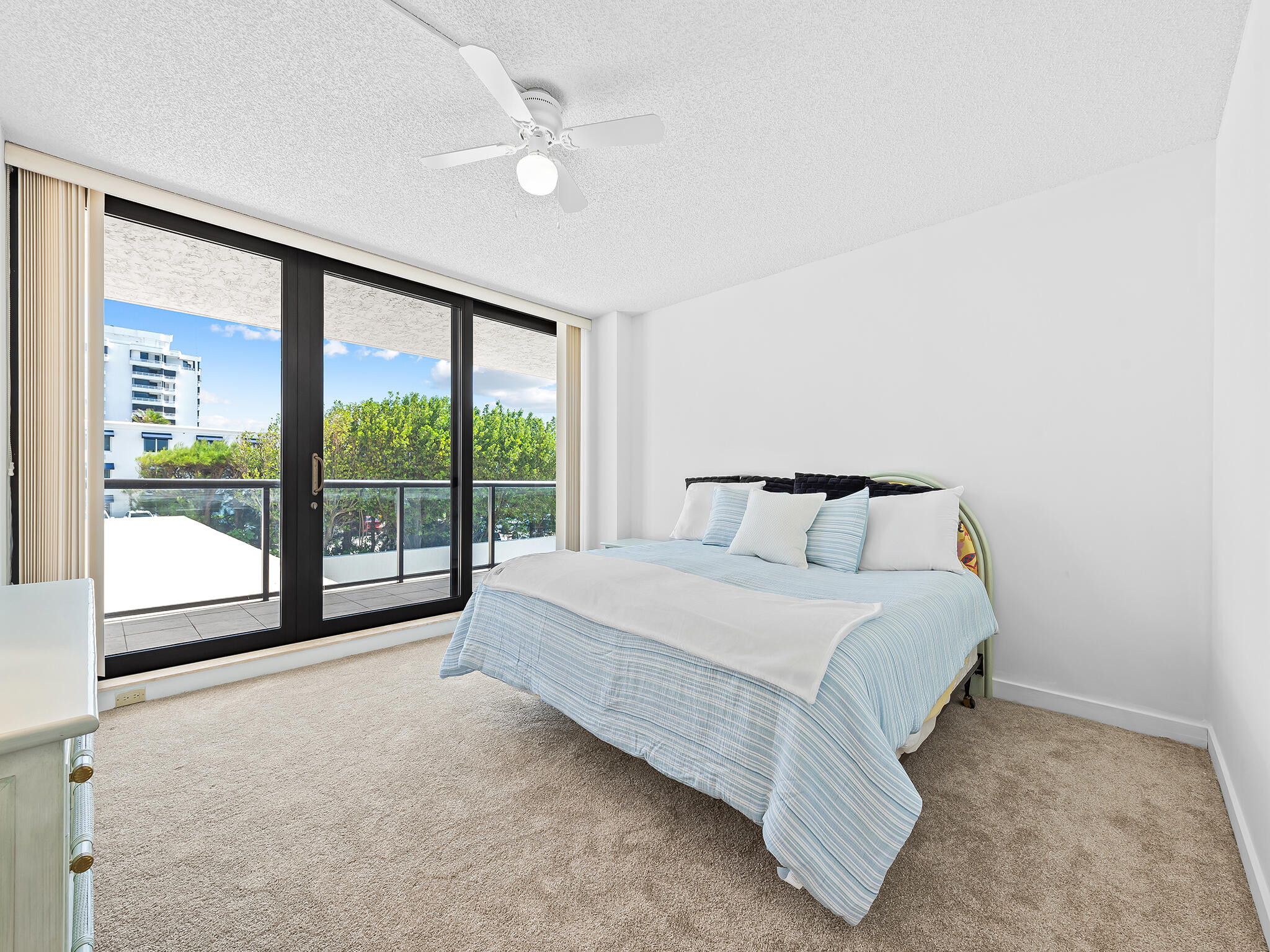 2727 S Ocean Boulevard 304