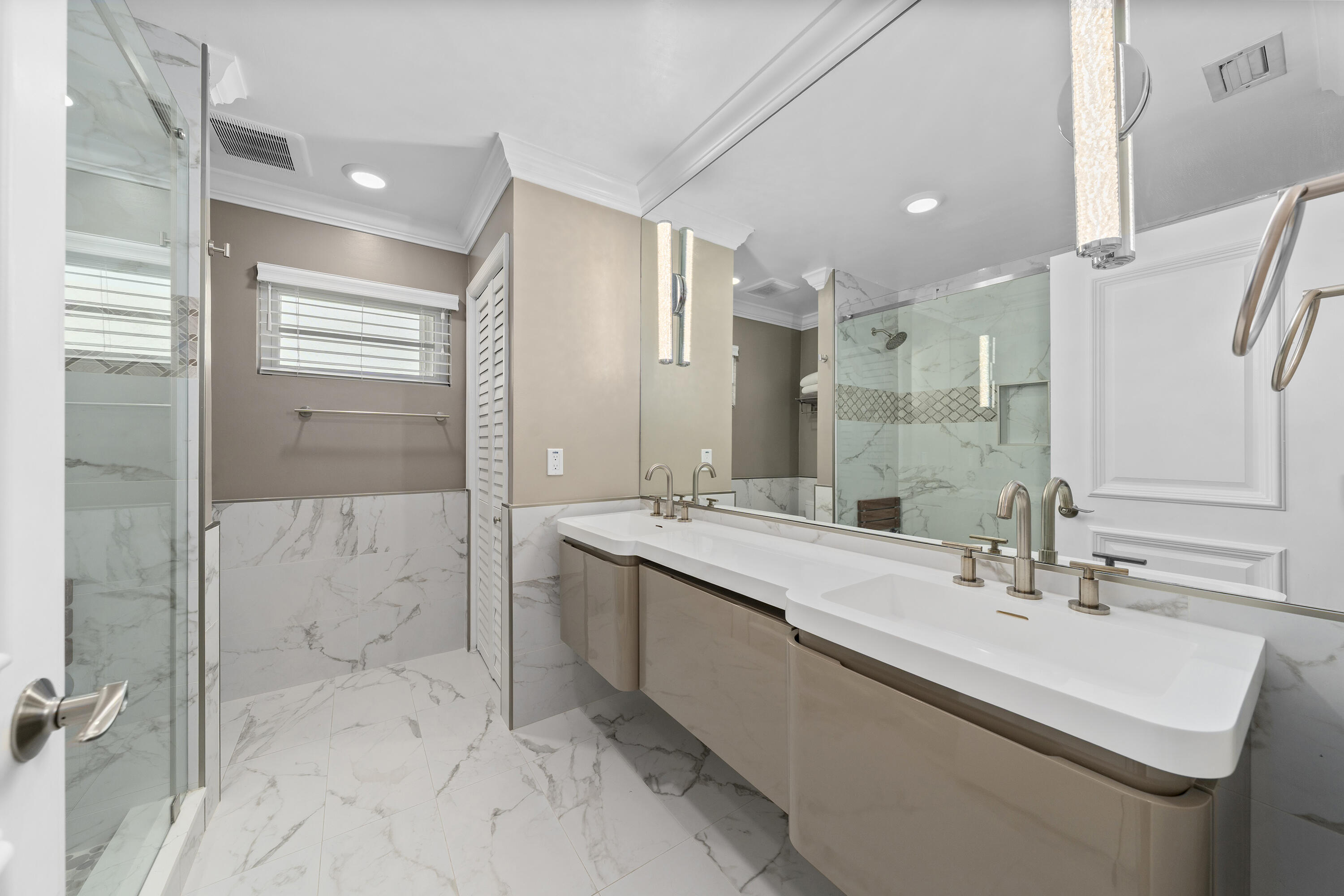 2407 SW 23rd Cranbrook Drive