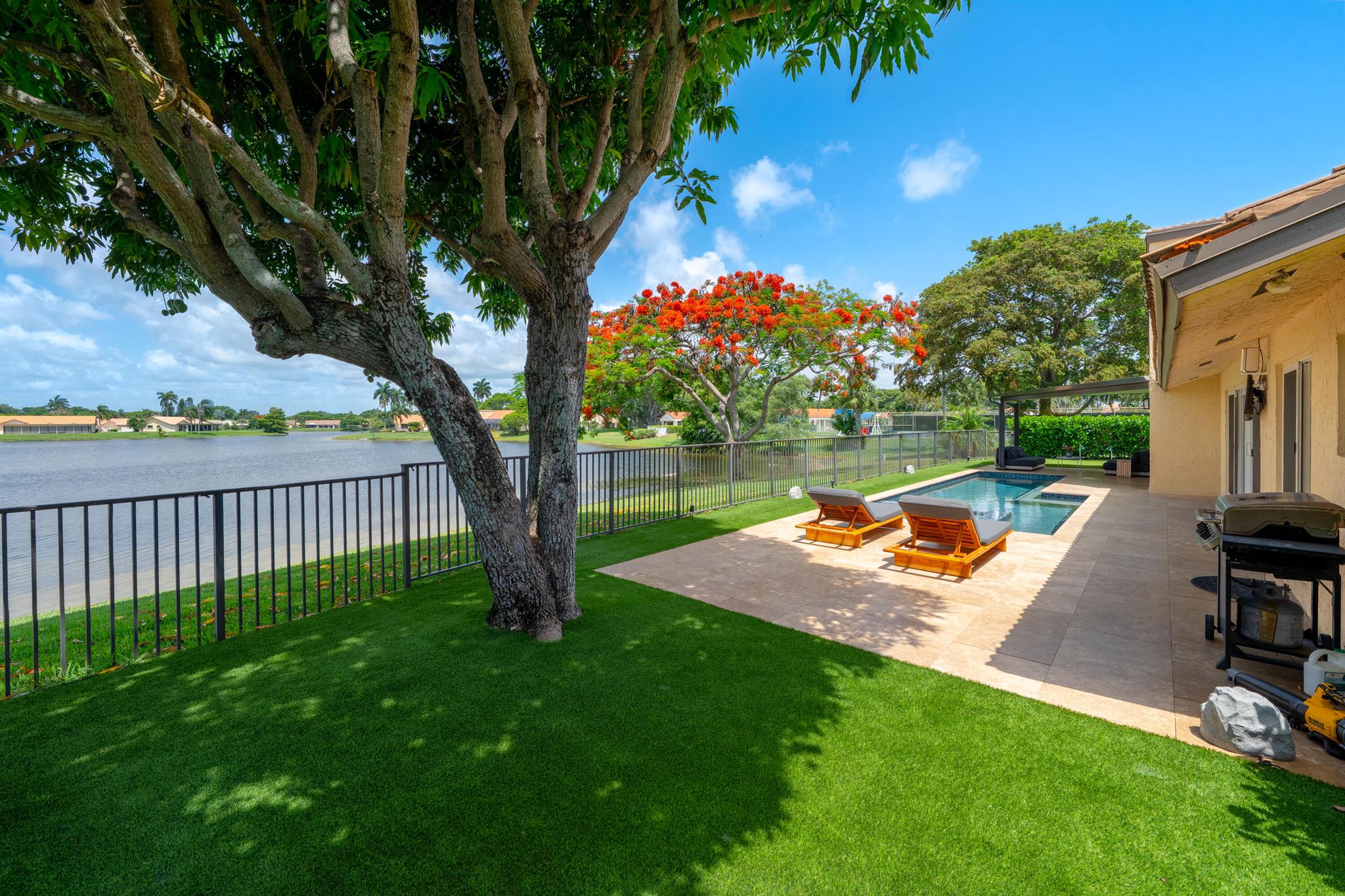 2407 SW 23rd Cranbrook Drive