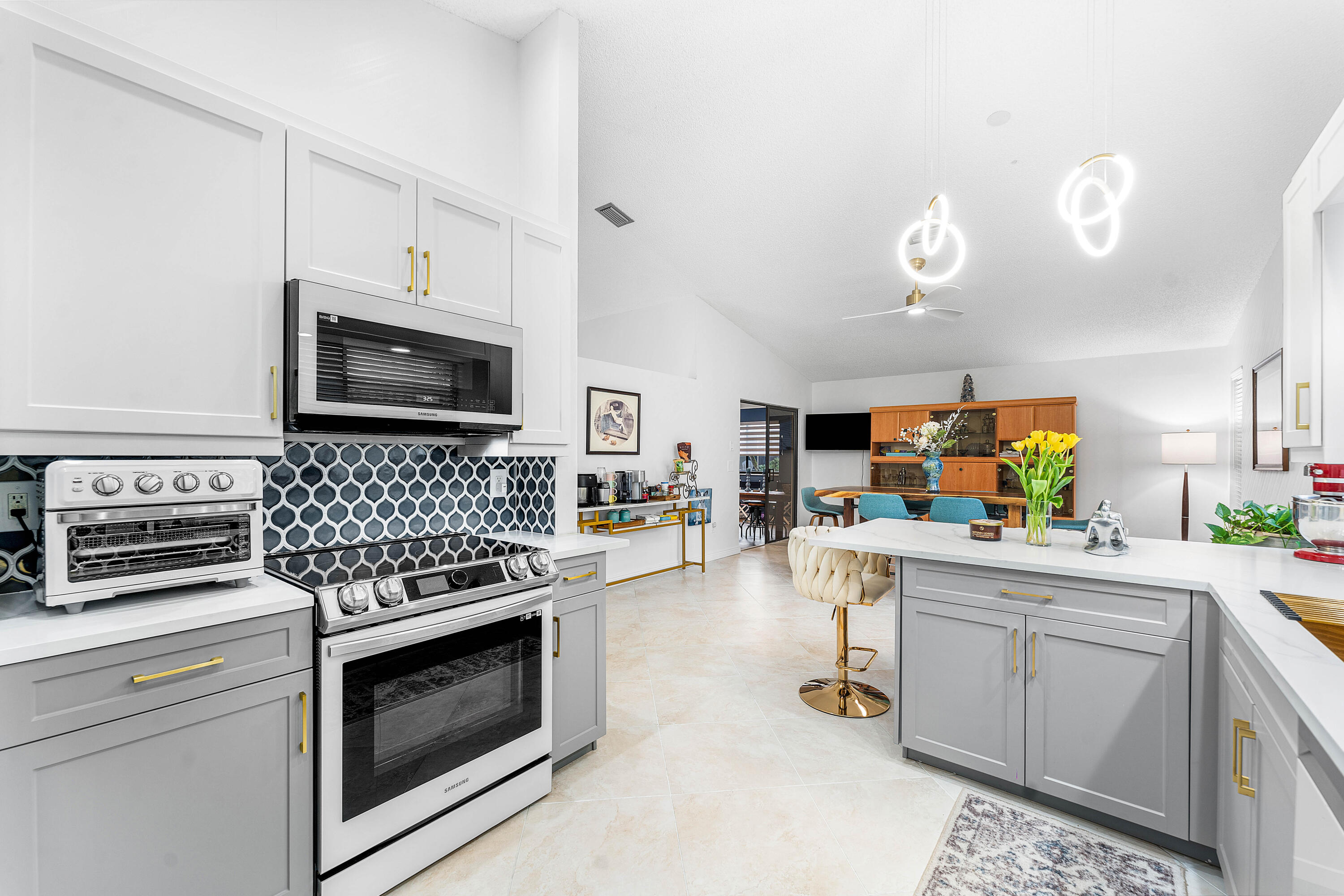 1370 NW 28th Avenue