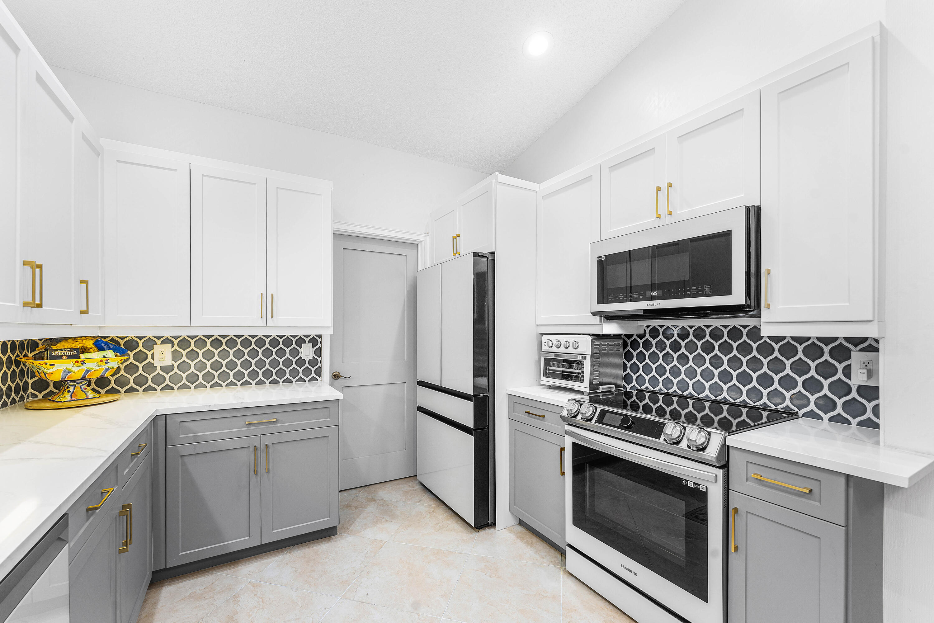 1370 NW 28th Avenue
