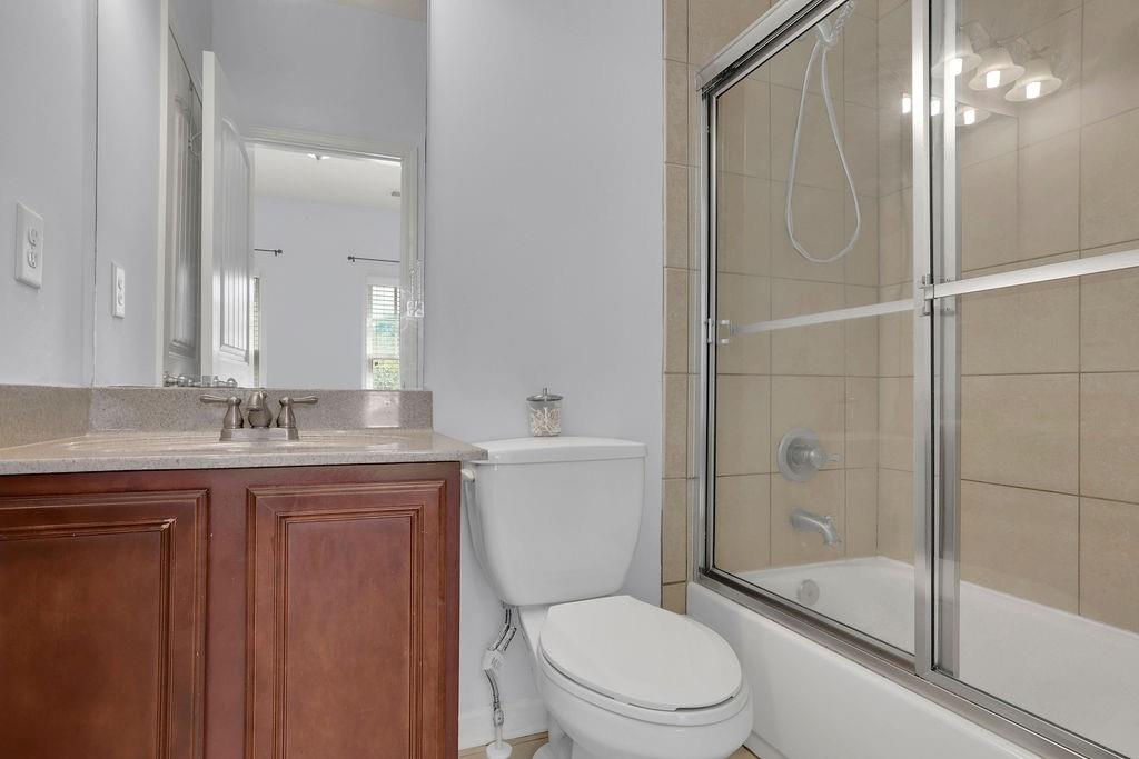 3401 Lake McGinnis Drive
