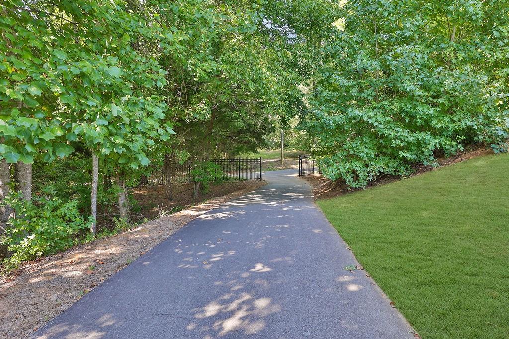 3401 Lake McGinnis Drive