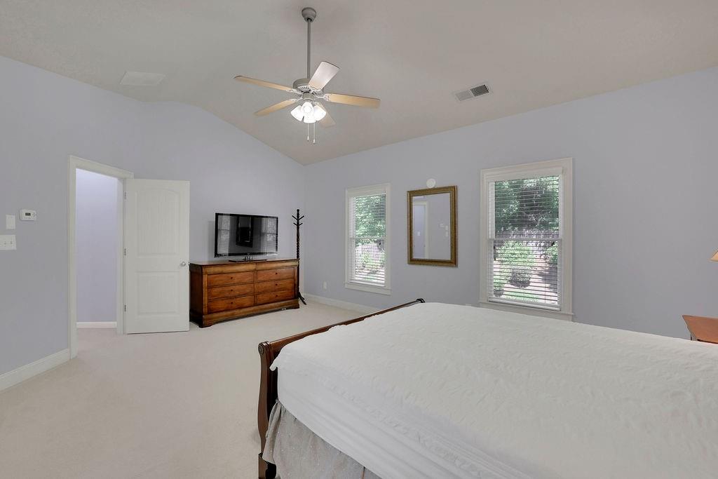 3401 Lake McGinnis Drive