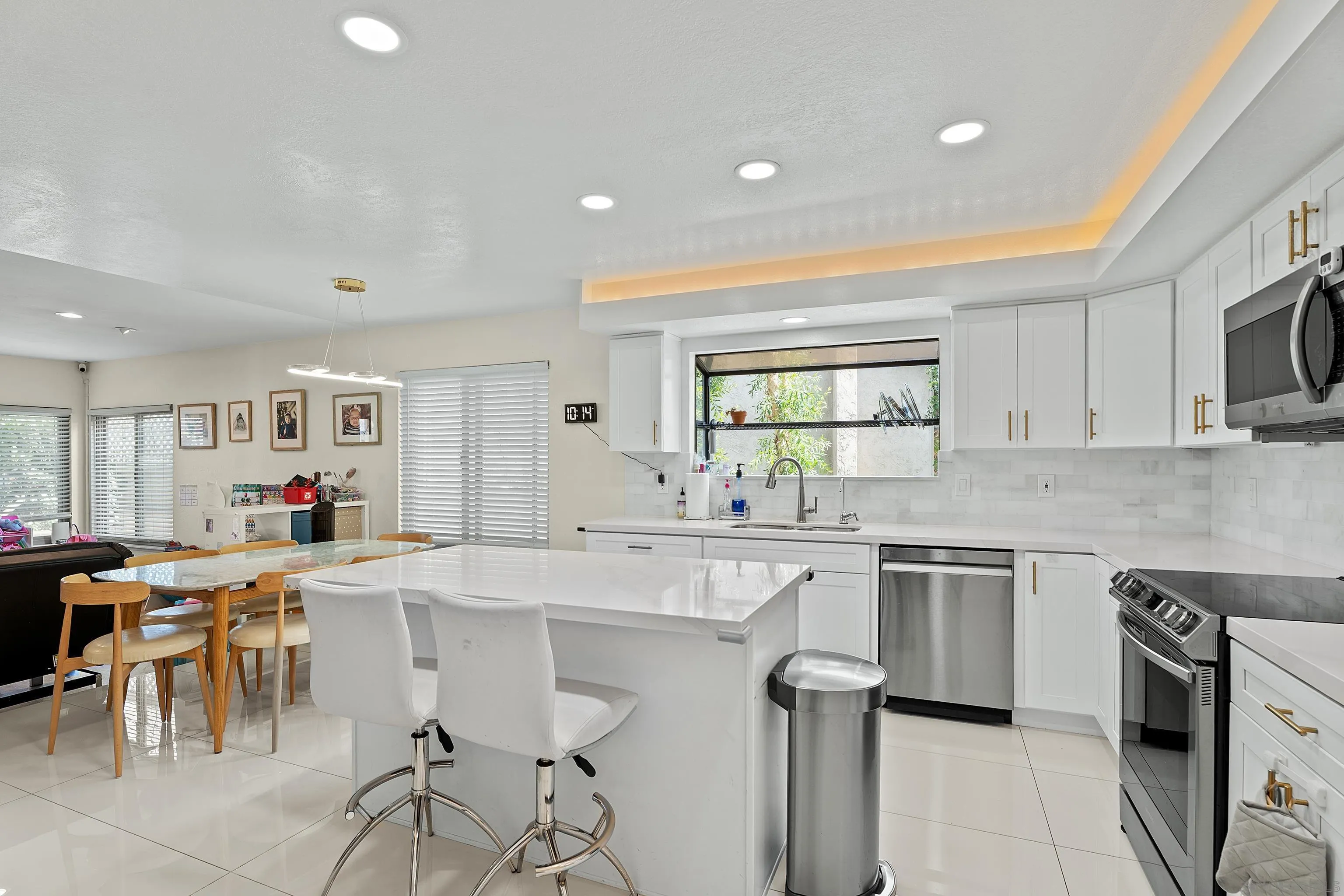 10346 Viacha Dr