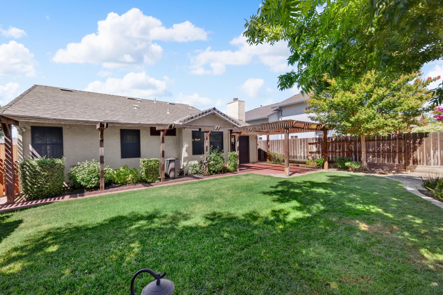 1724 Amber Leaf Way
