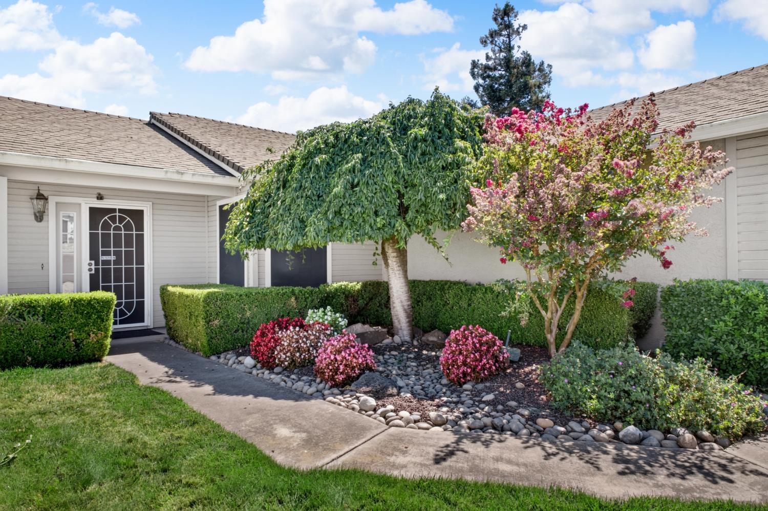1724 Amber Leaf Way