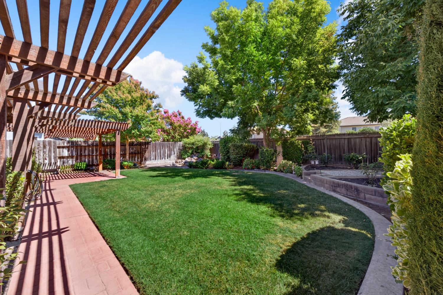 1724 Amber Leaf Way