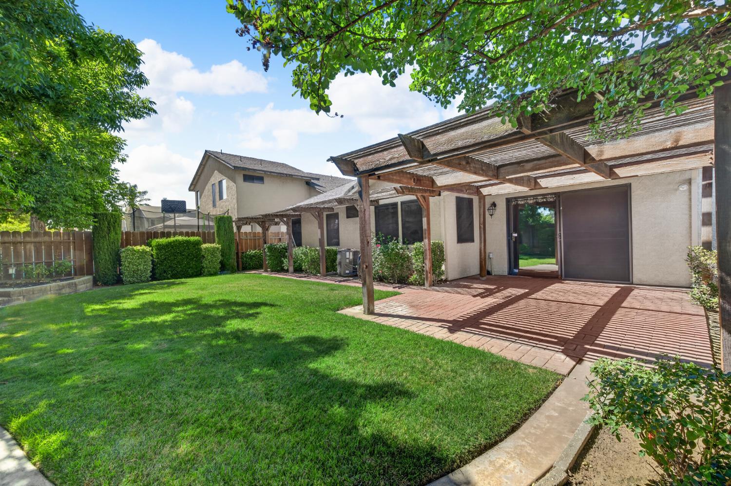 1724 Amber Leaf Way