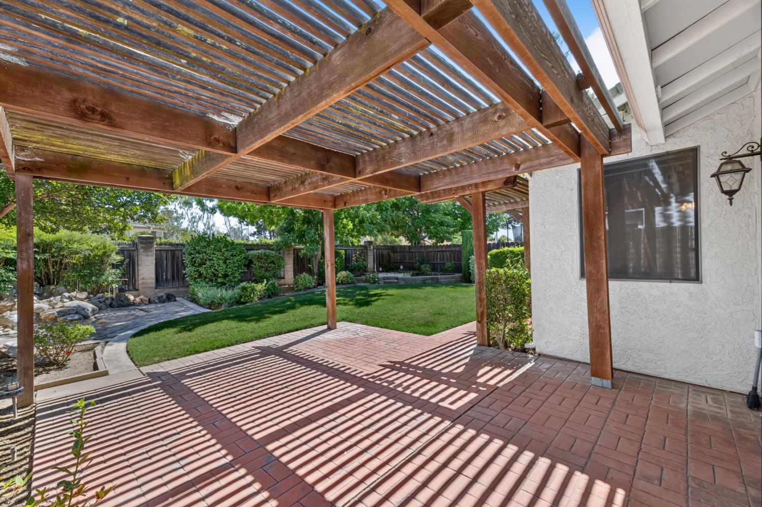 1724 Amber Leaf Way