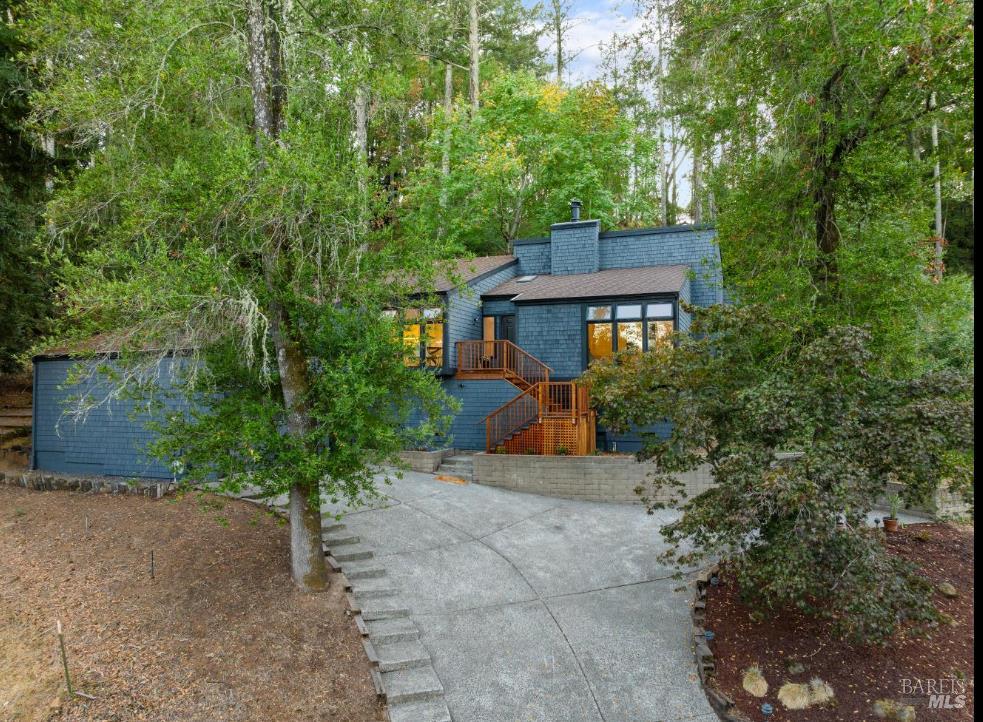 960 Wild Oak Dr