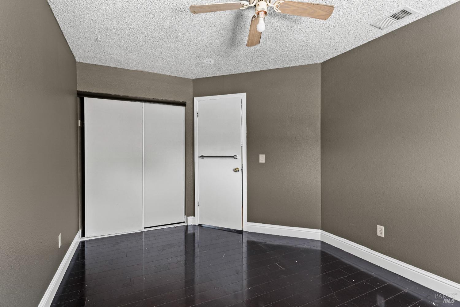 1368 Middlebrook Way