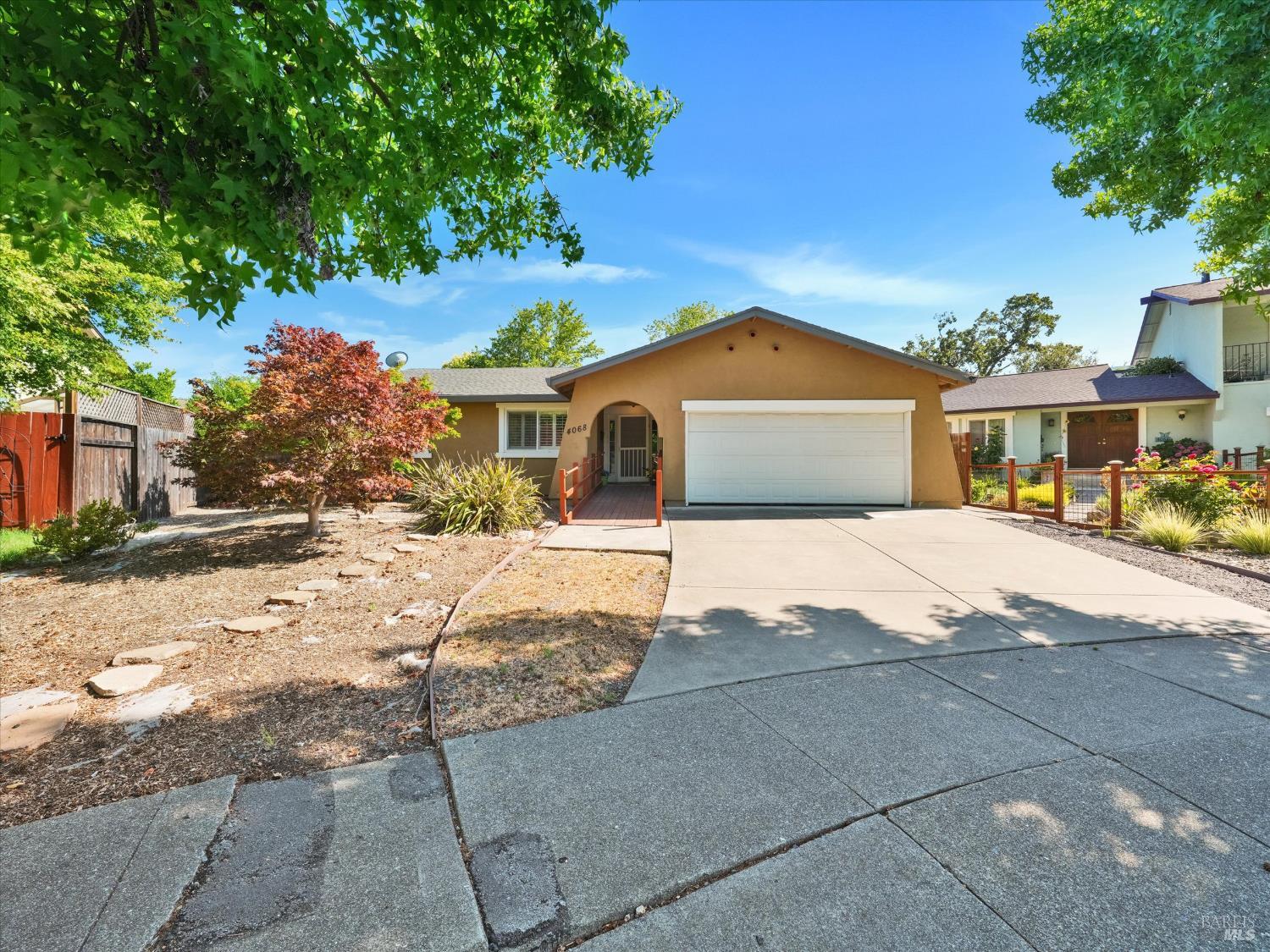 4068 Siskiyou Ave