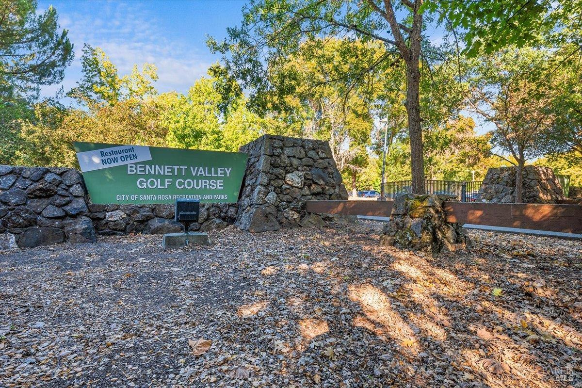 2707 Lakeview Dr