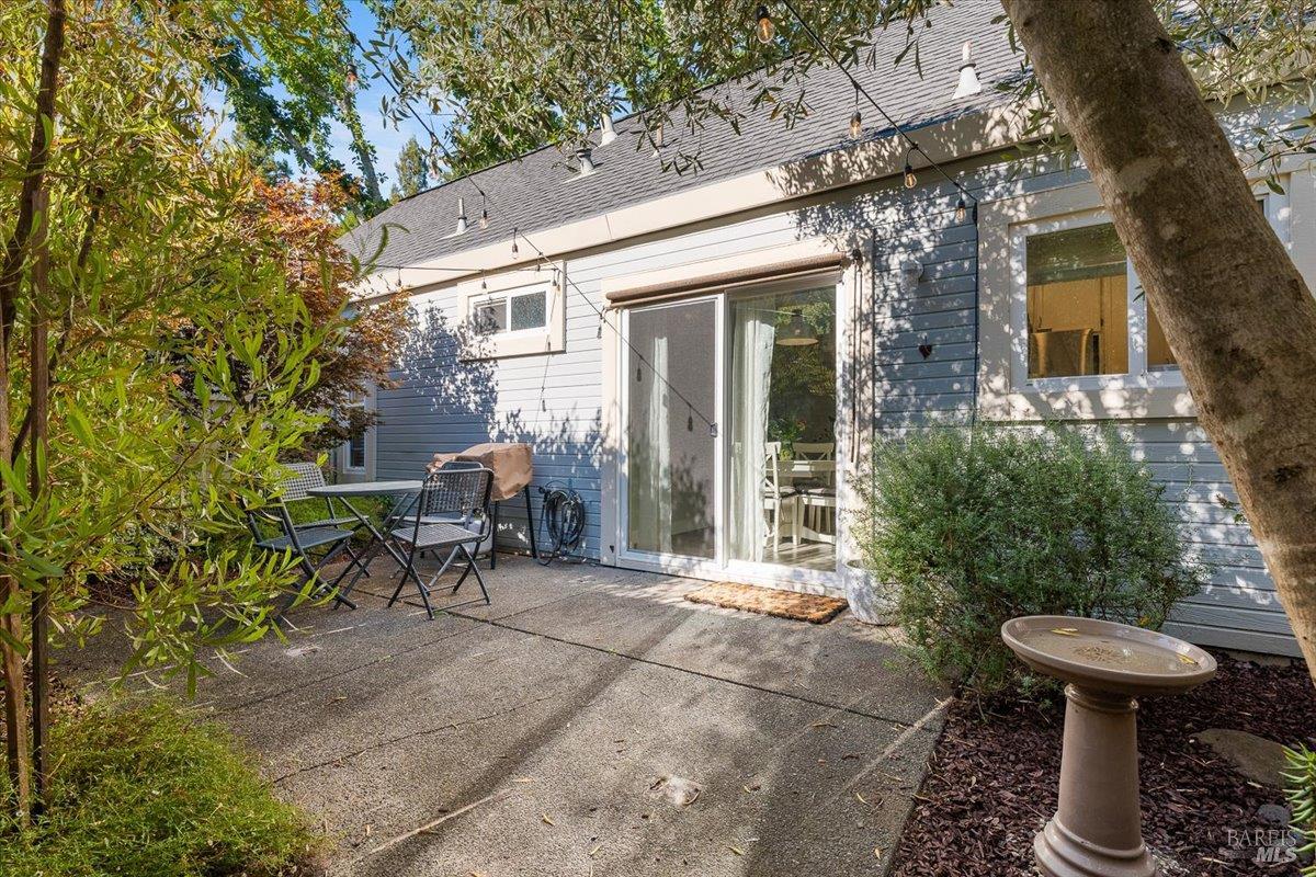 2707 Lakeview Dr