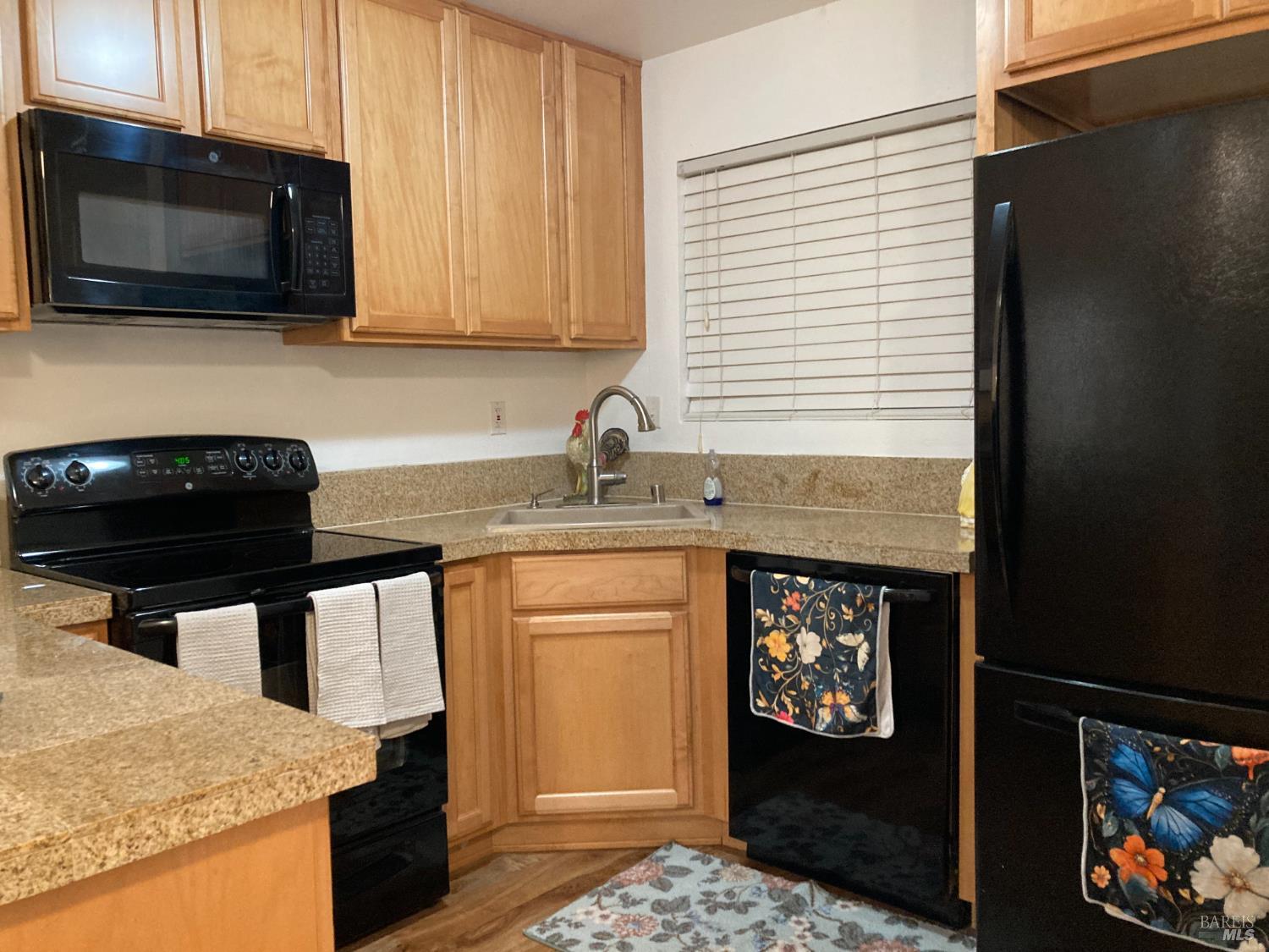 641 Racquet Club Cir