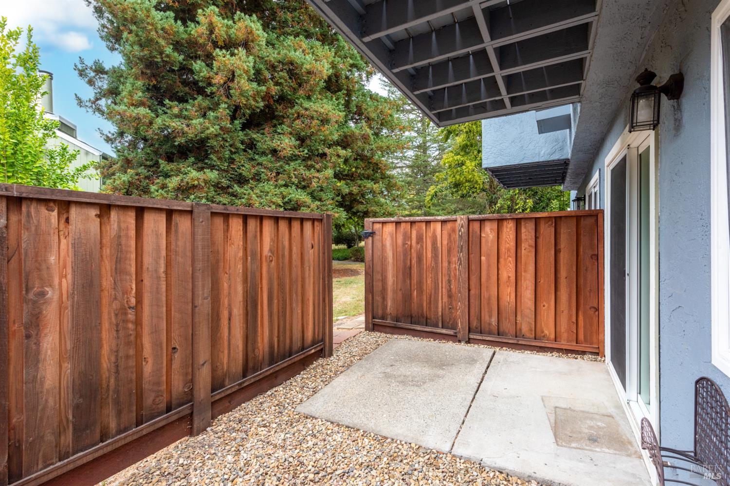 641 Racquet Club Cir