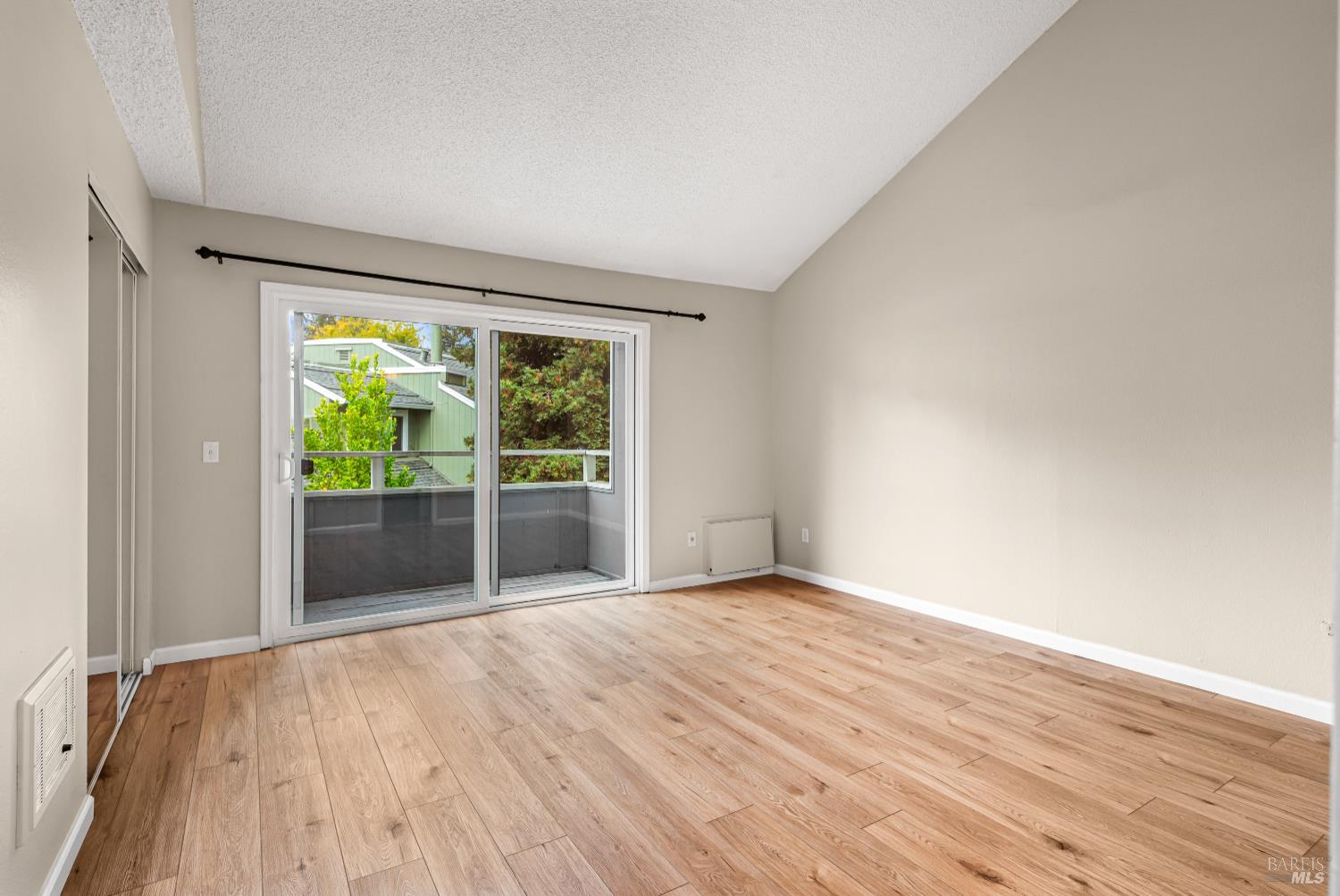 641 Racquet Club Cir