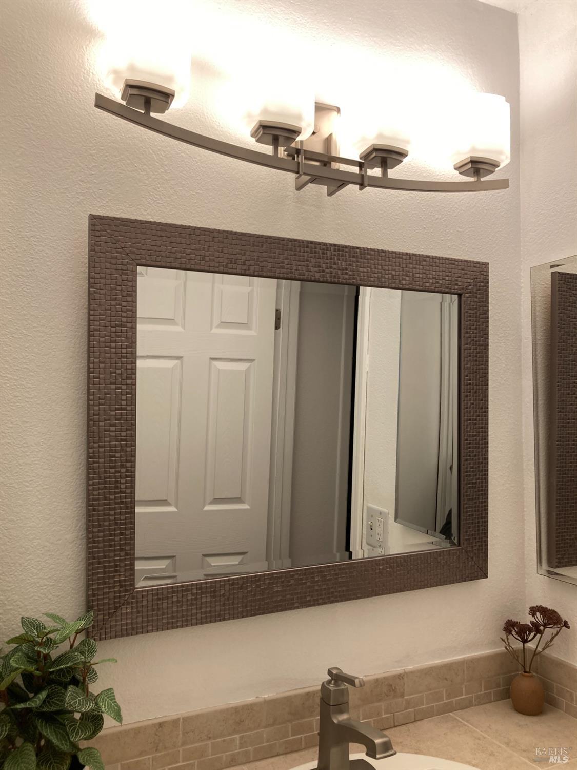 641 Racquet Club Cir