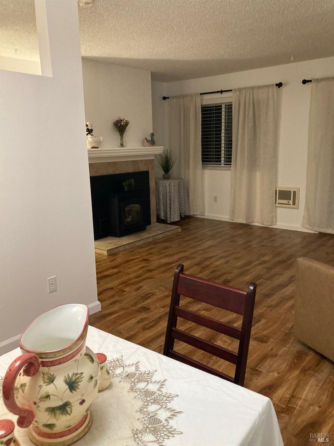 641 Racquet Club Cir