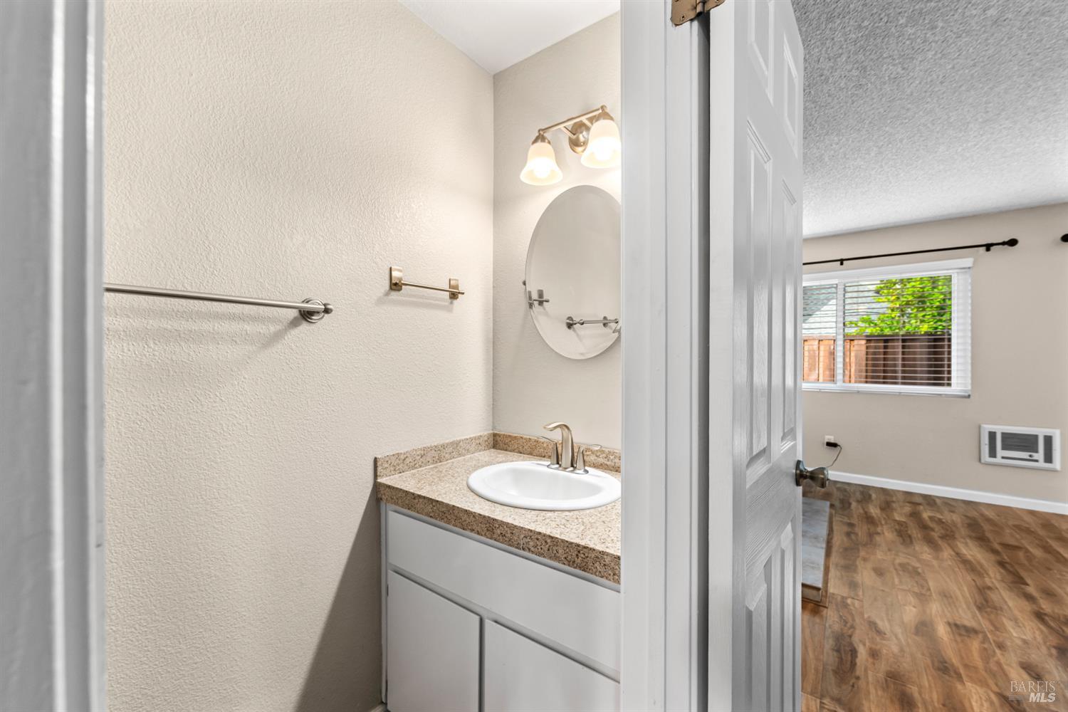 641 Racquet Club Cir