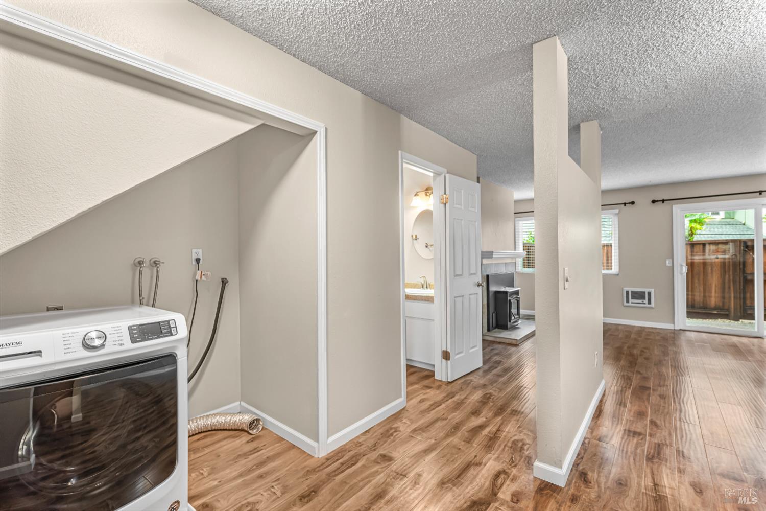 641 Racquet Club Cir