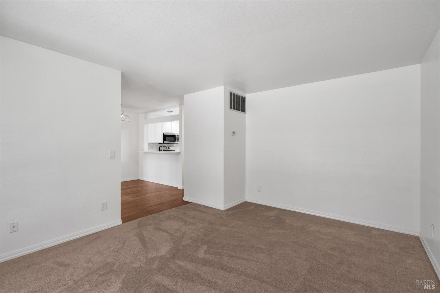 901 Russell Avenue Unit: #123