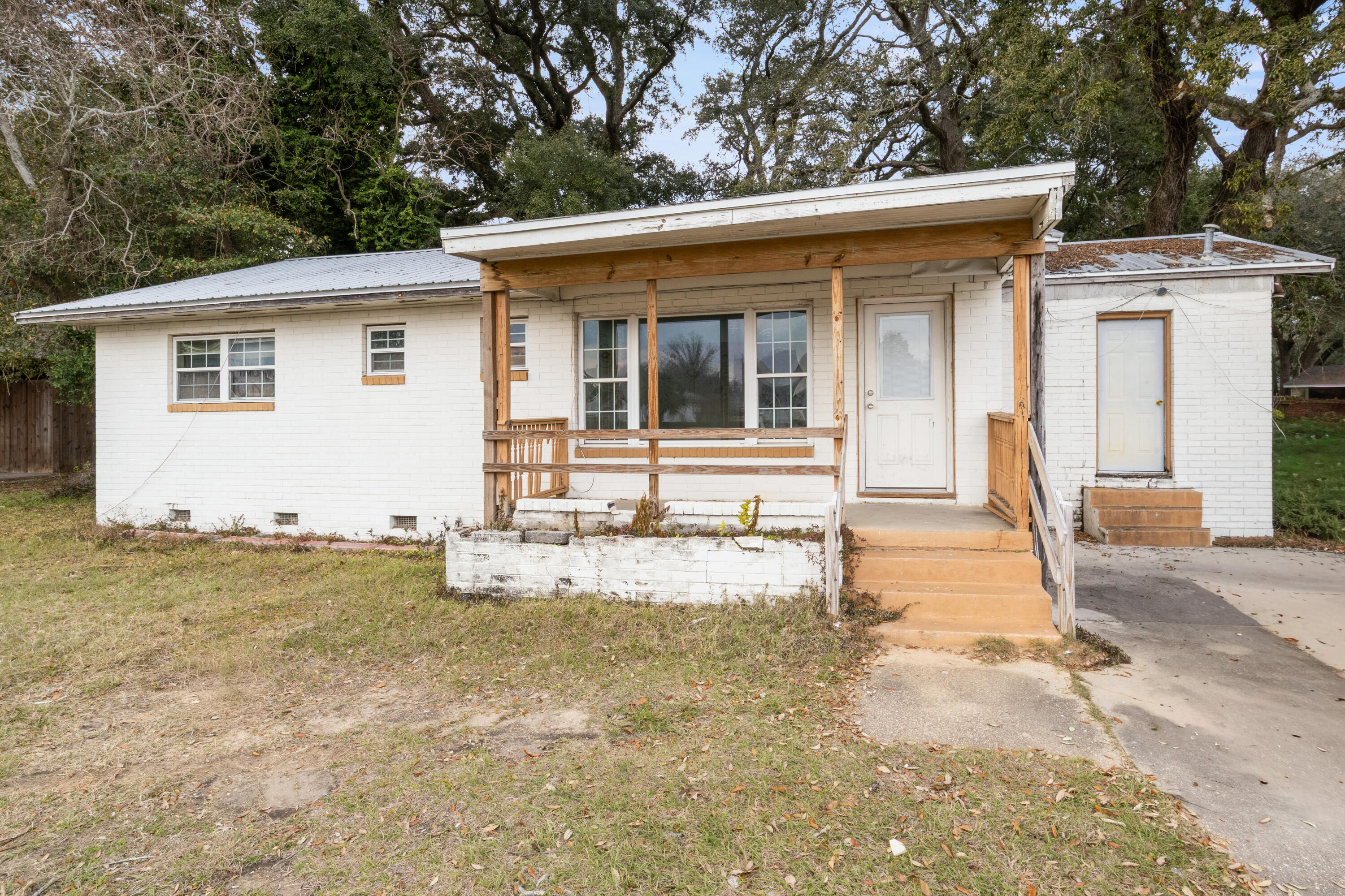 284 Airport Boulevard