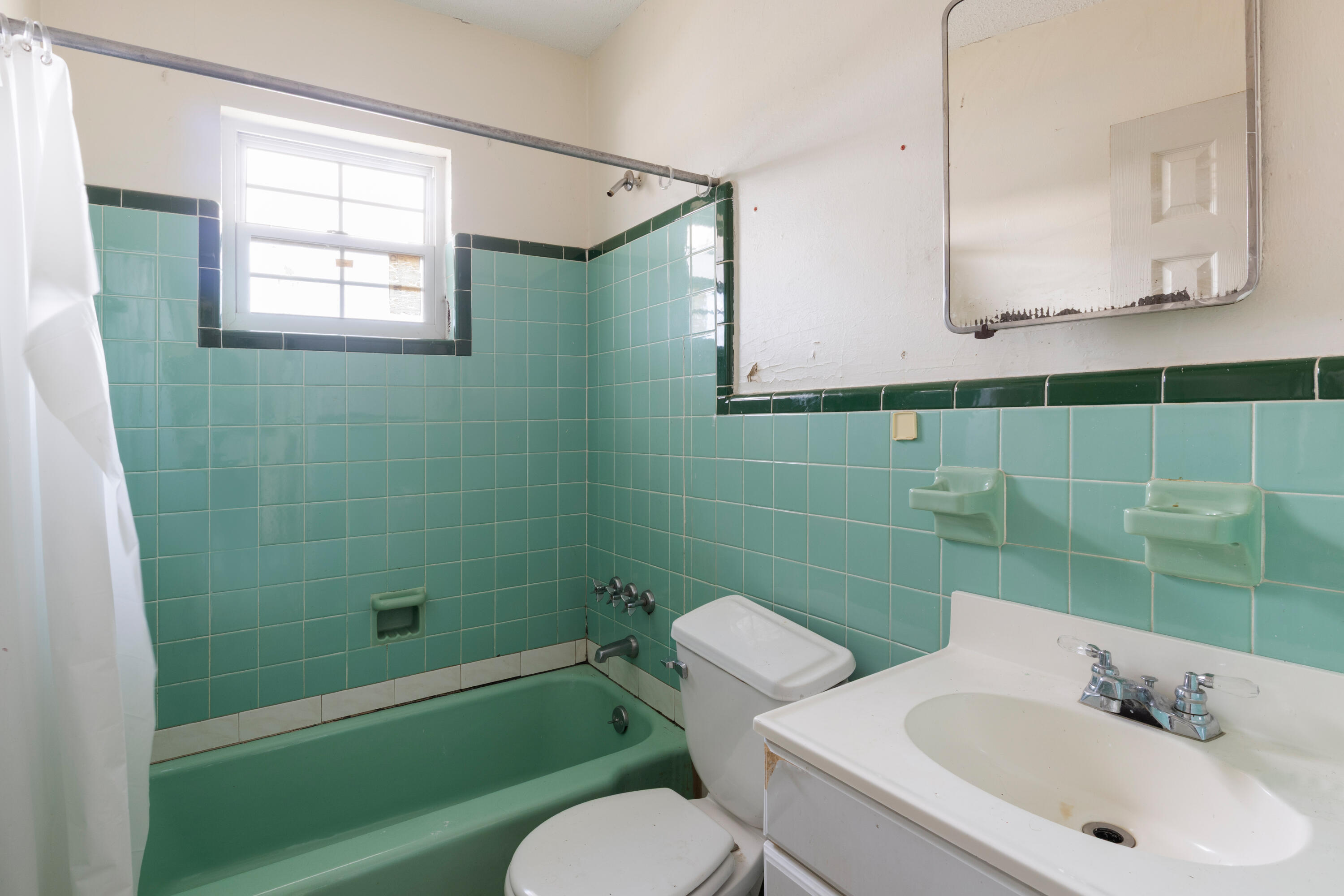 284 Airport Boulevard