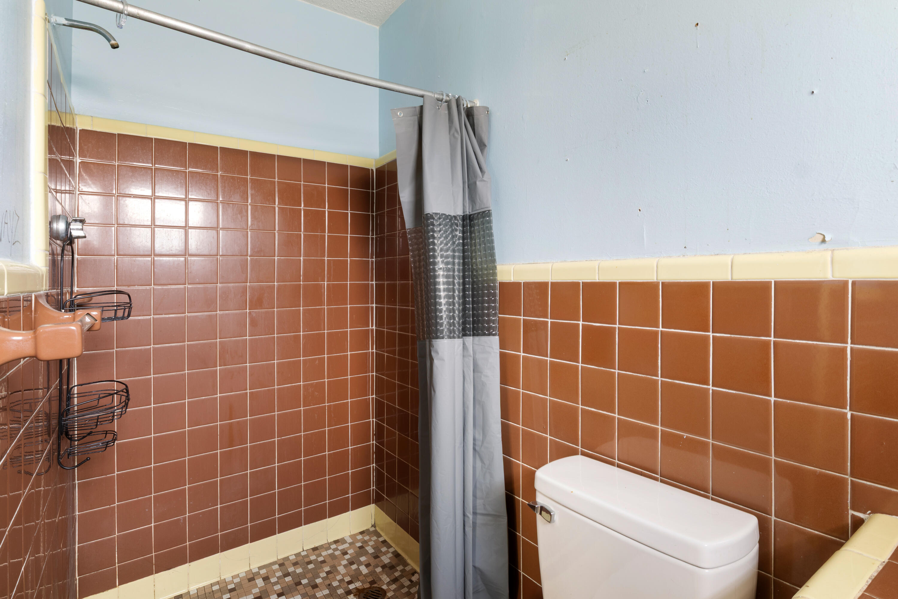 284 Airport Boulevard